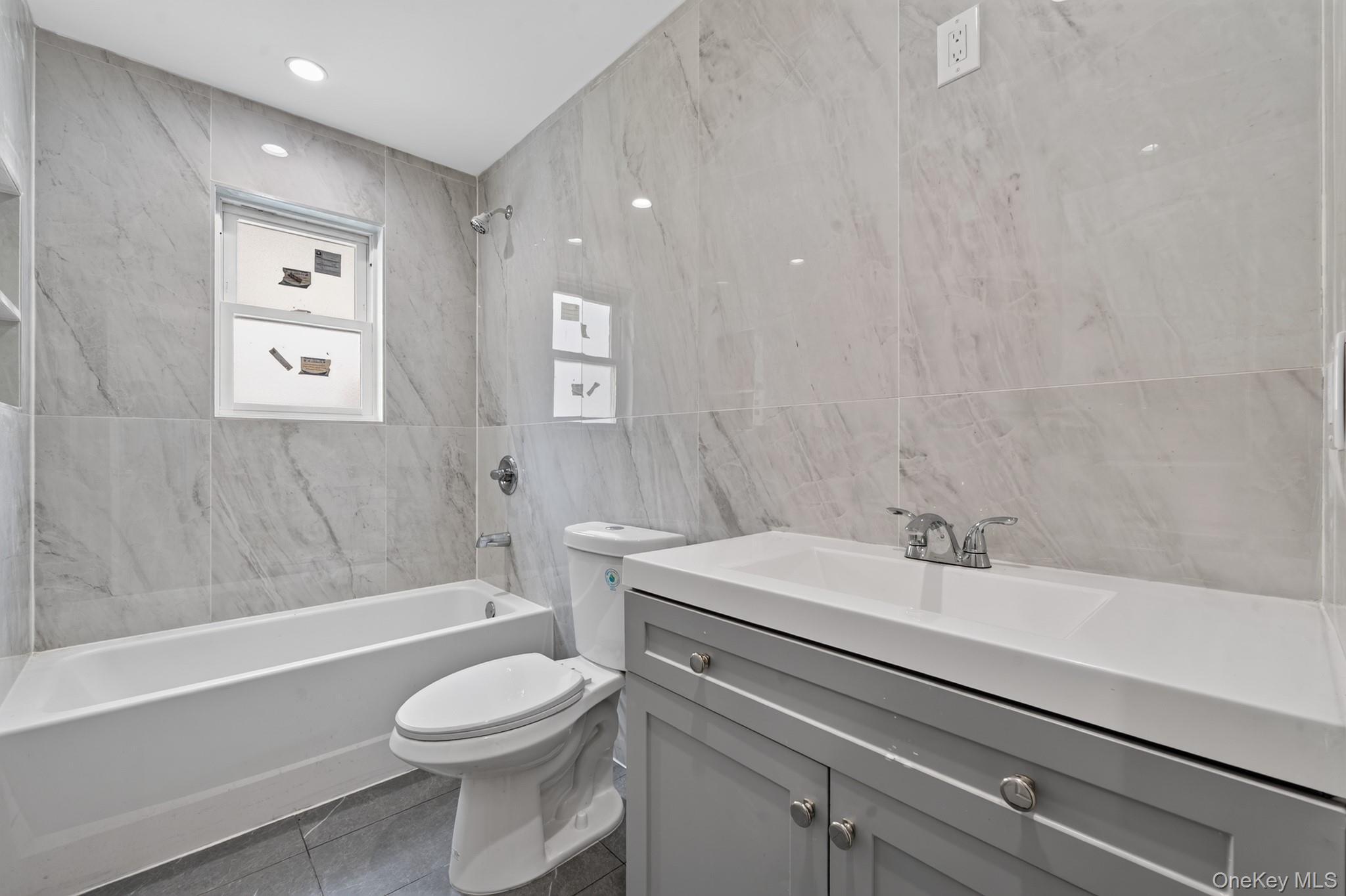 Single Family 154th Street  Queens, NY 11434, MLS-1038017-6