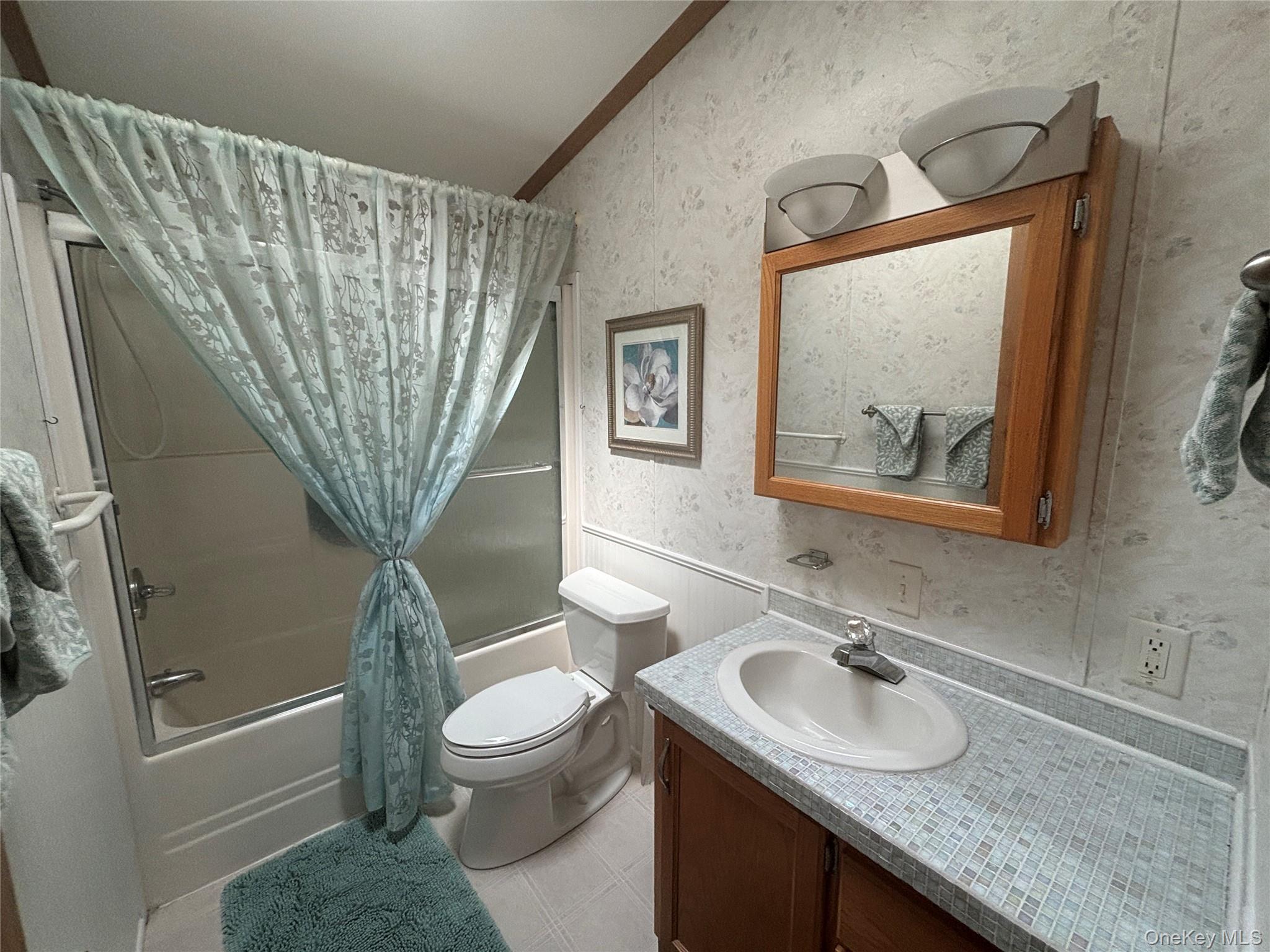 Single Family Old Country Road  Suffolk County, NY 11901, MLS-1038025-24
