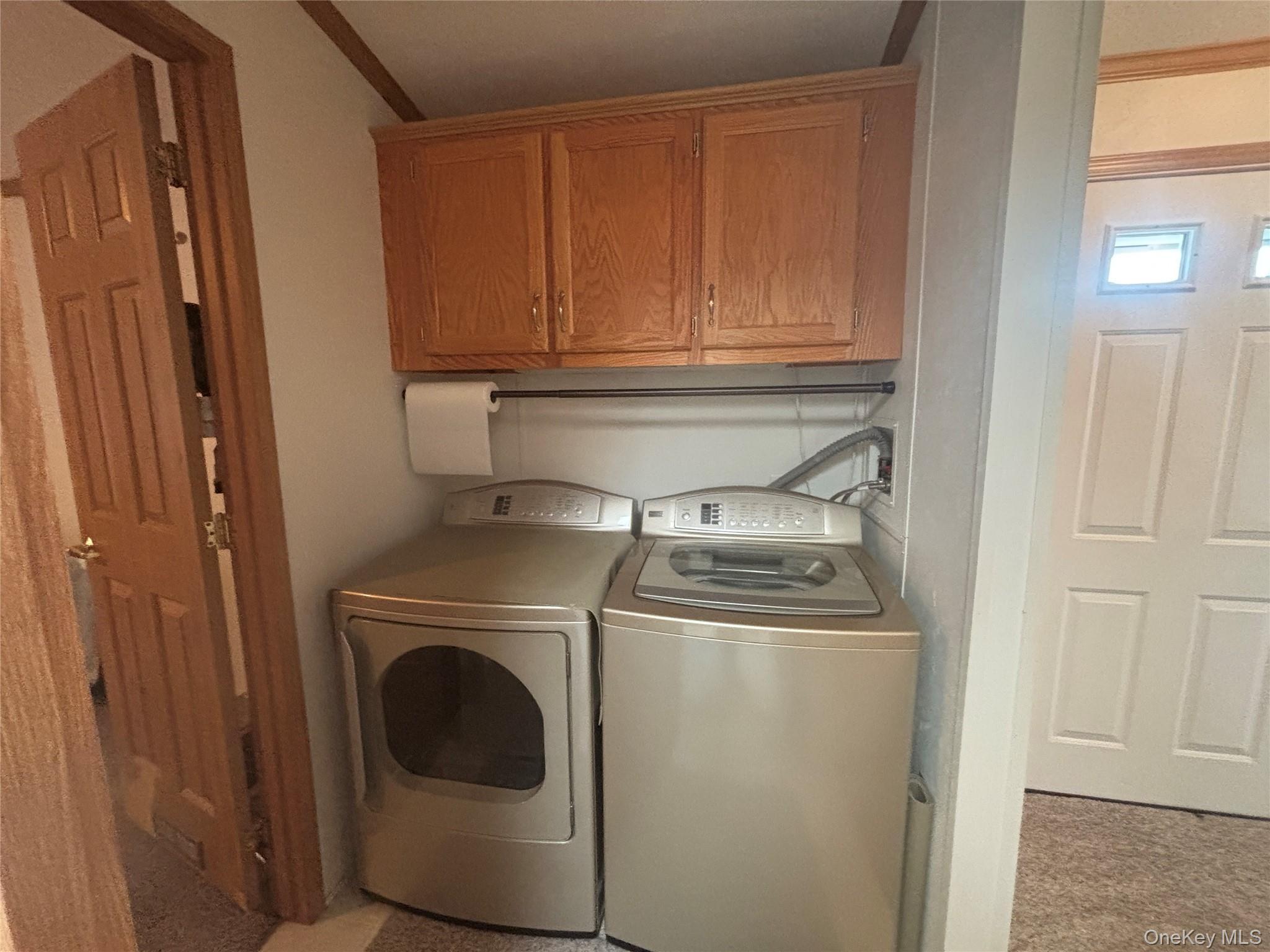 Single Family Old Country Road  Suffolk County, NY 11901, MLS-1038025-25