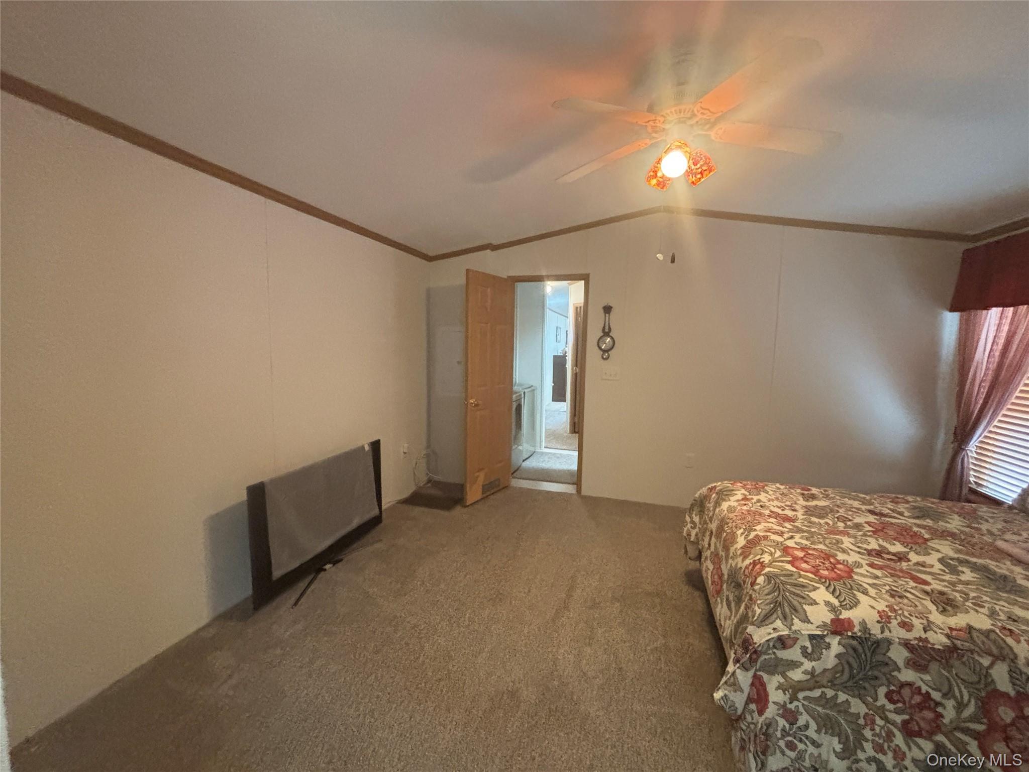 Single Family Old Country Road  Suffolk County, NY 11901, MLS-1038025-28