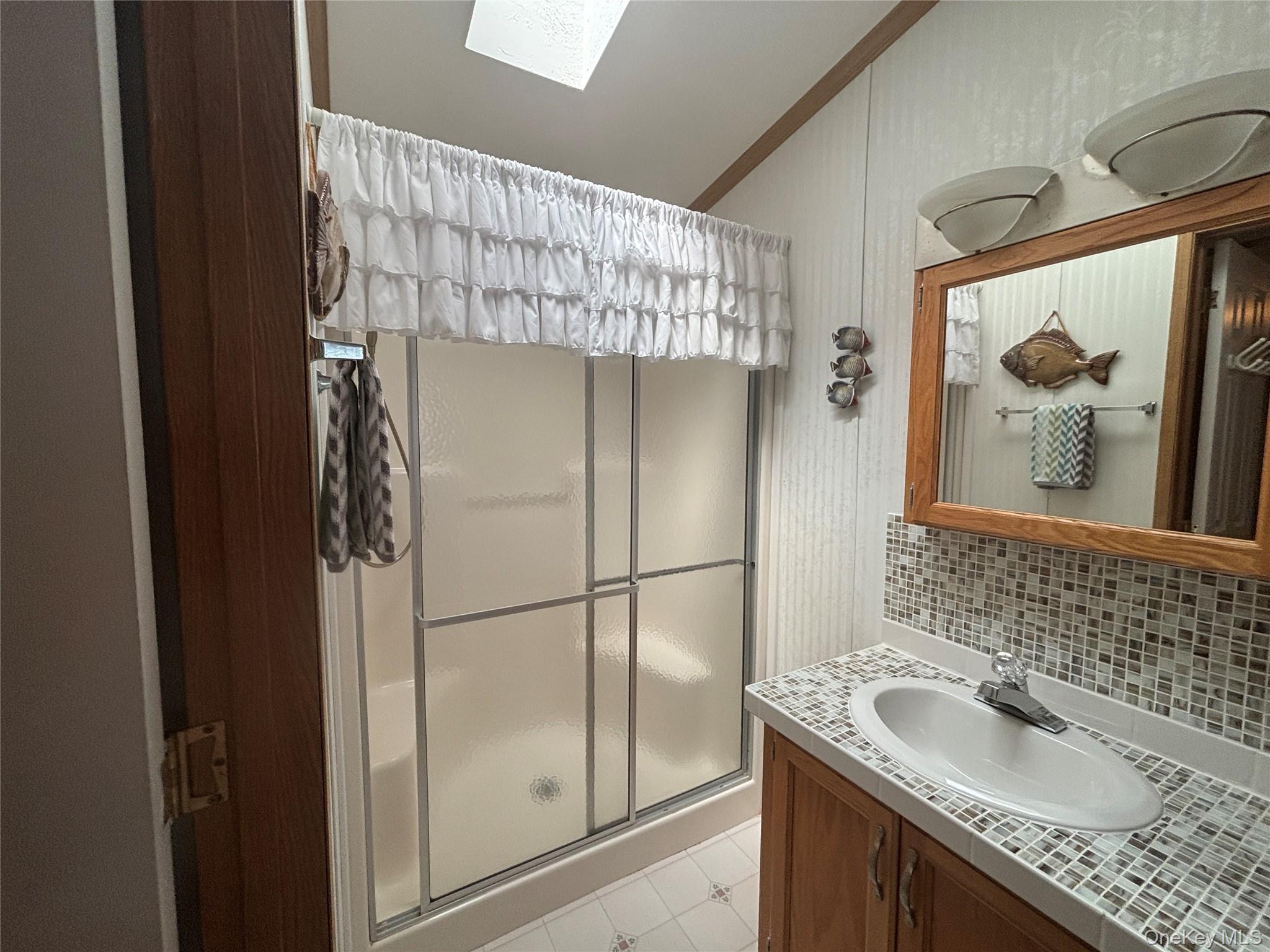 Single Family Old Country Road  Suffolk County, NY 11901, MLS-1038025-31