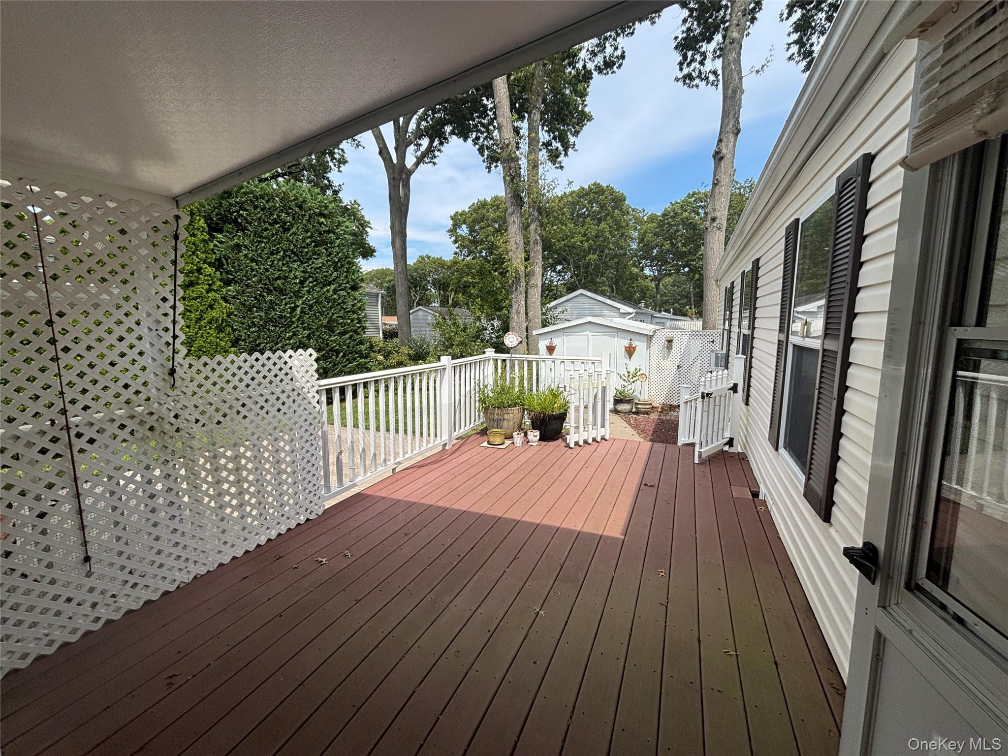 Single Family Old Country Road  Suffolk County, NY 11901, MLS-1038025-32