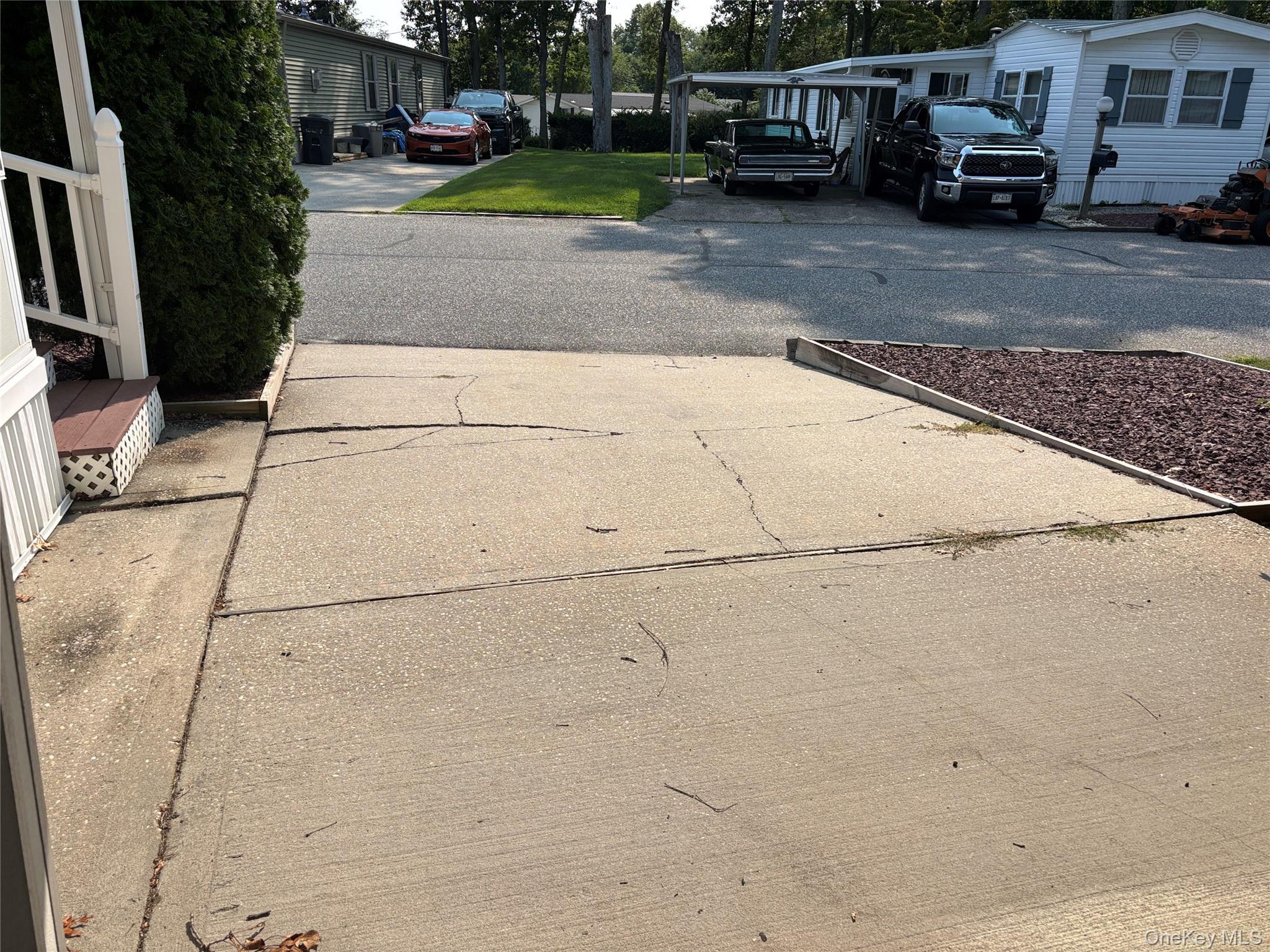 Single Family Old Country Road Suffolk County, NY 11901, MLS-1038025-8