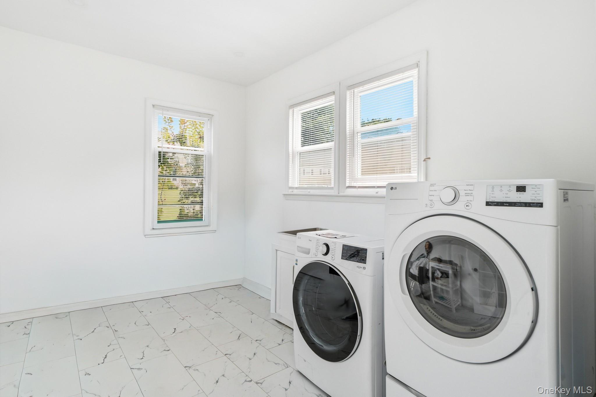 Single Family Bolton Place Westchester County, NY 10573, MLS-1038042-18