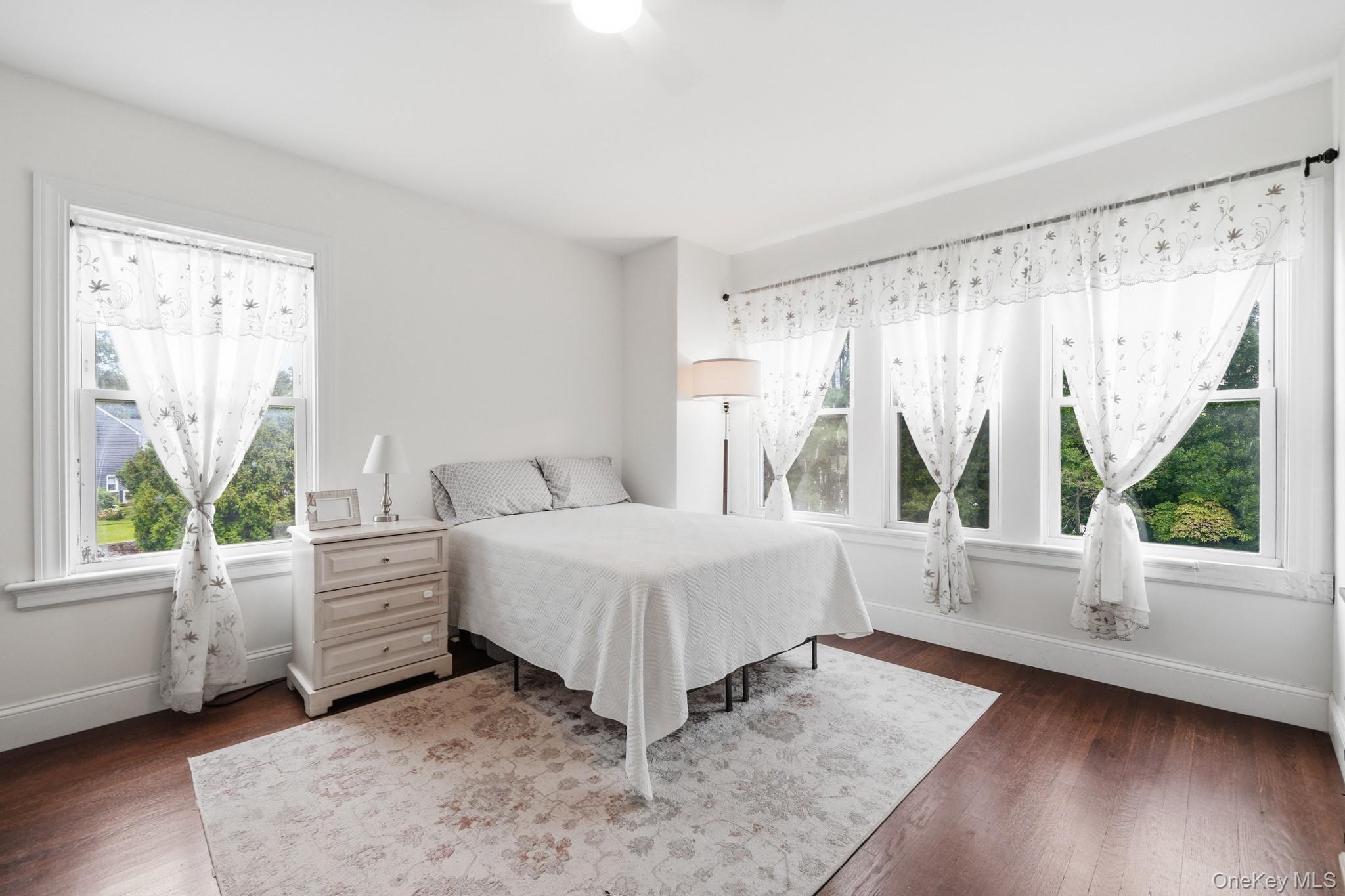 Single Family Bolton Place Westchester County, NY 10573, MLS-1038042-22