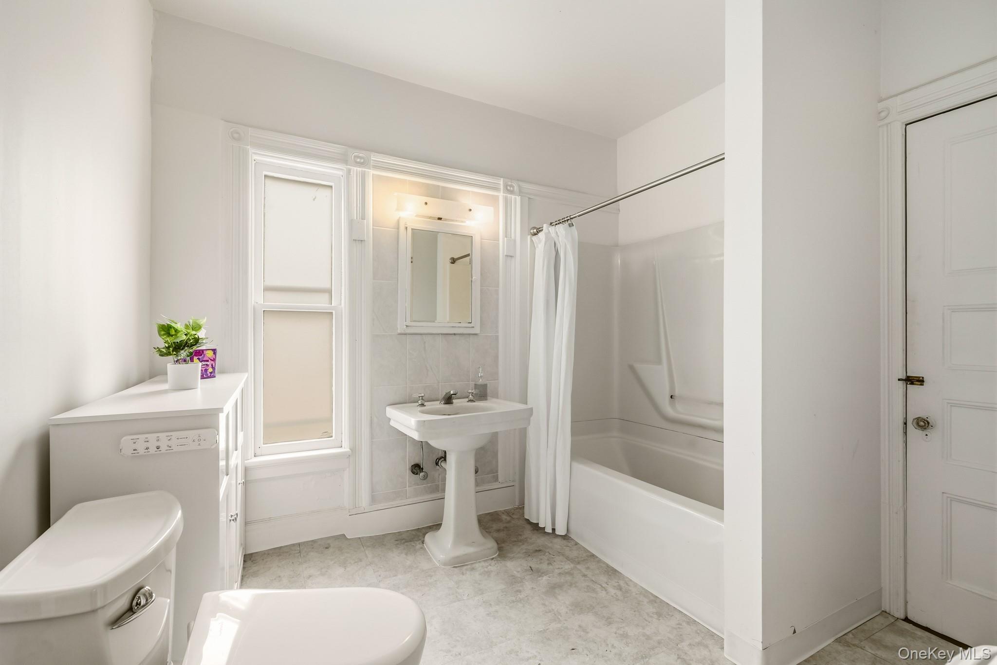 Single Family Bolton Place Westchester County, NY 10573, MLS-1038042-28
