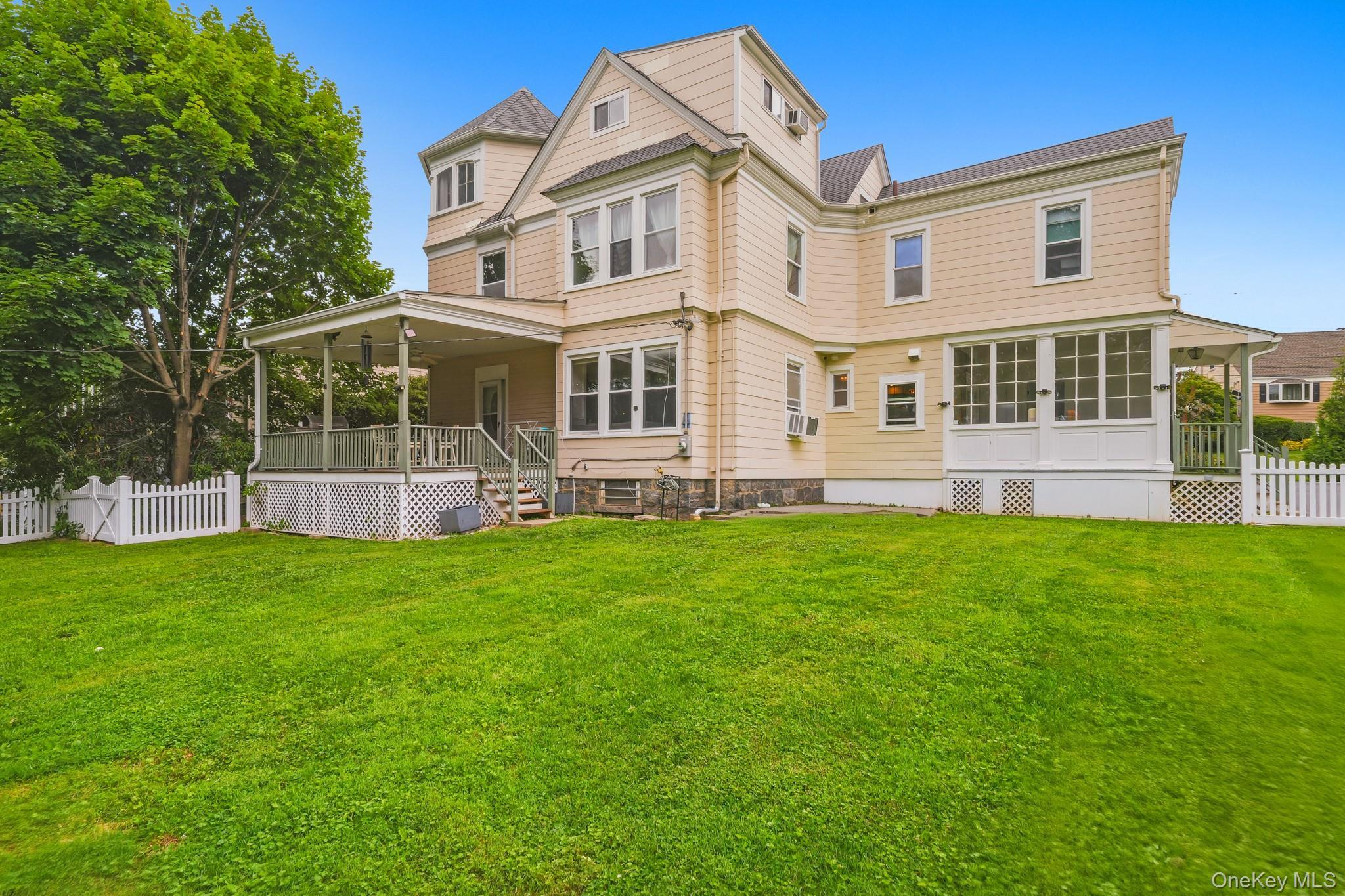 Single Family Bolton Place Westchester County, NY 10573, MLS-1038042-32