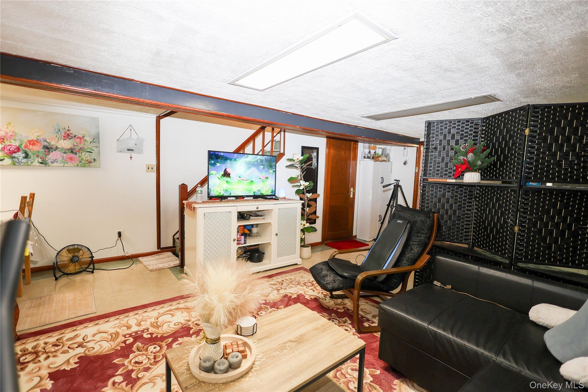 Single Family 229th Street Queens, NY 11413, MLS-1038048-13