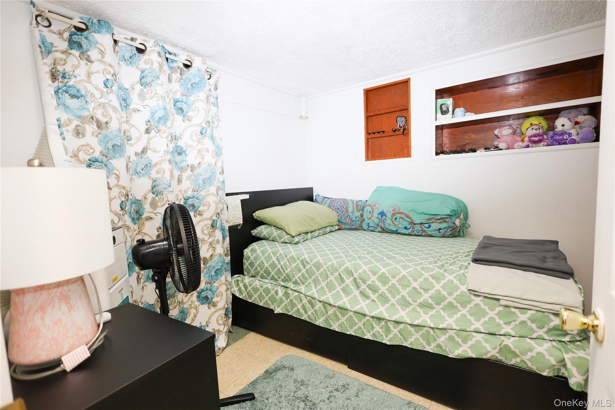 Single Family 229th Street Queens, NY 11413, MLS-1038048-14