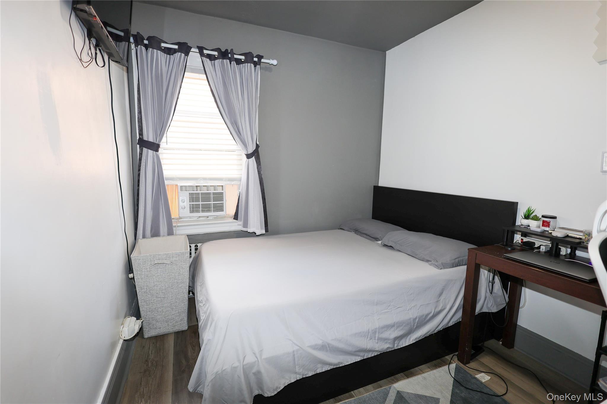 Single Family 229th Street Queens, NY 11413, MLS-1038048-19