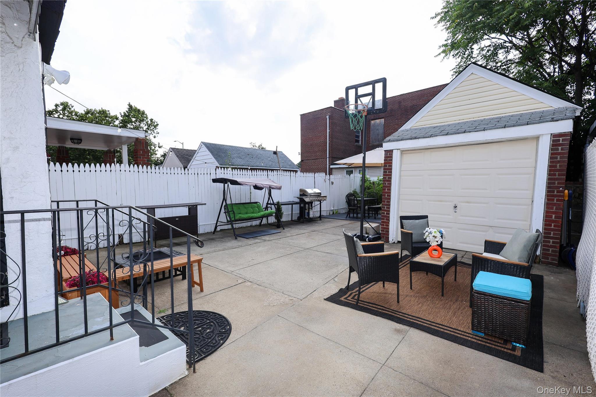Single Family 229th Street Queens, NY 11413, MLS-1038048-26