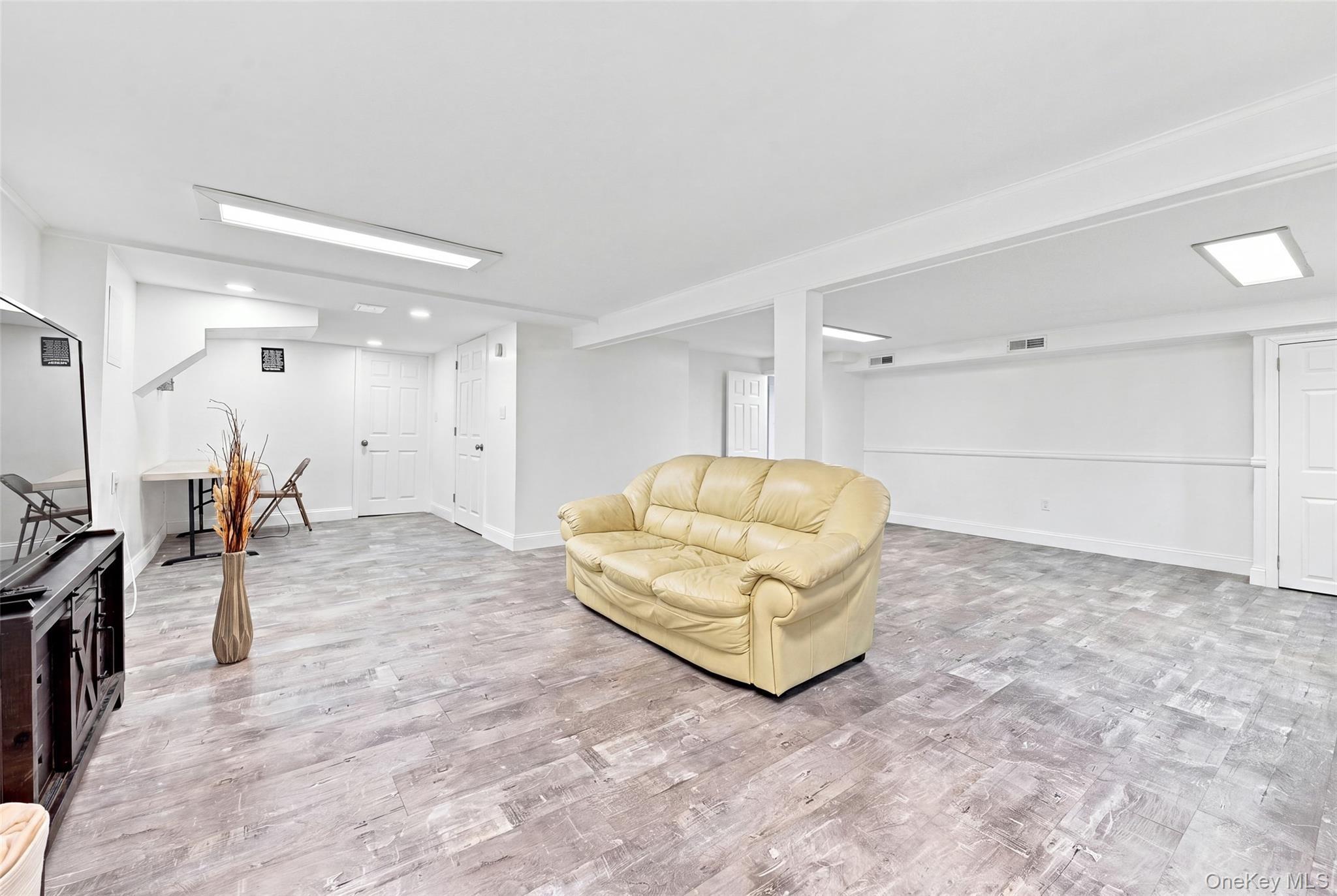 Single Family Parkwood Drive  Nassau County, NY 11566, MLS-1038051-15
