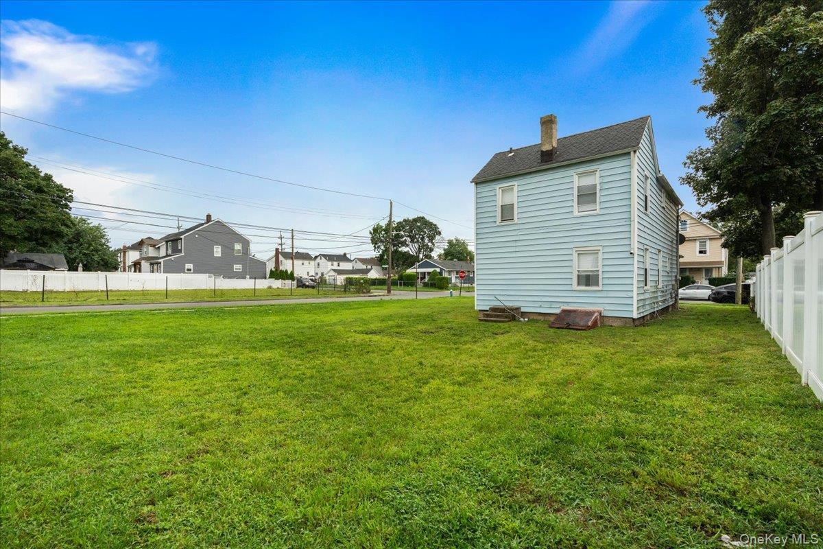 Single Family Stewart Avenue Nassau County, NY 11550, MLS-1038065-20
