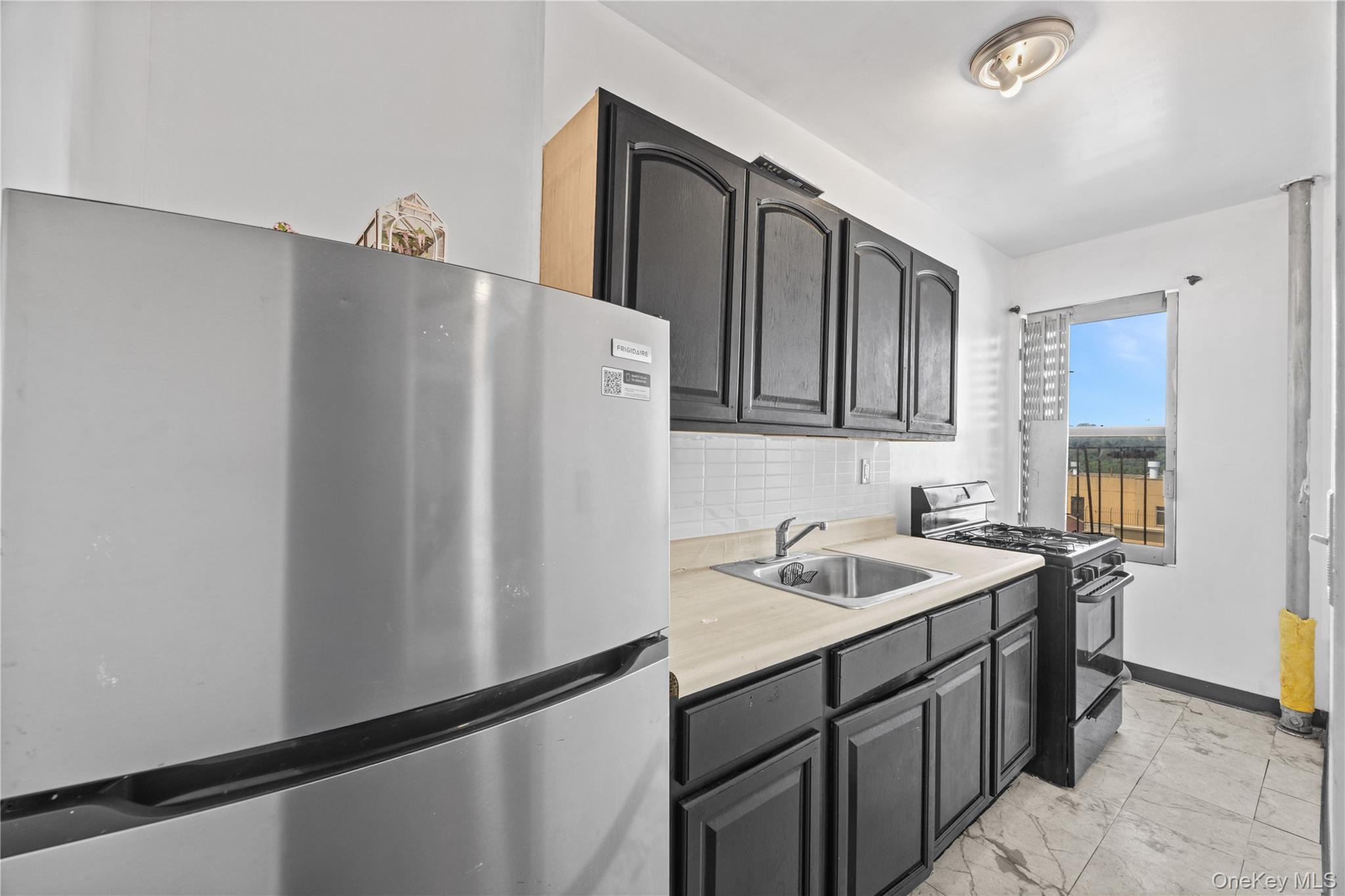 Coop Summit Avenue  Bronx, NY 10452, MLS-1038066-15
