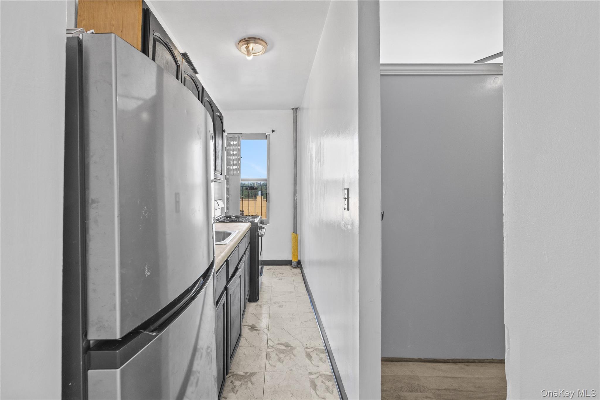 Coop Summit Avenue  Bronx, NY 10452, MLS-1038066-16