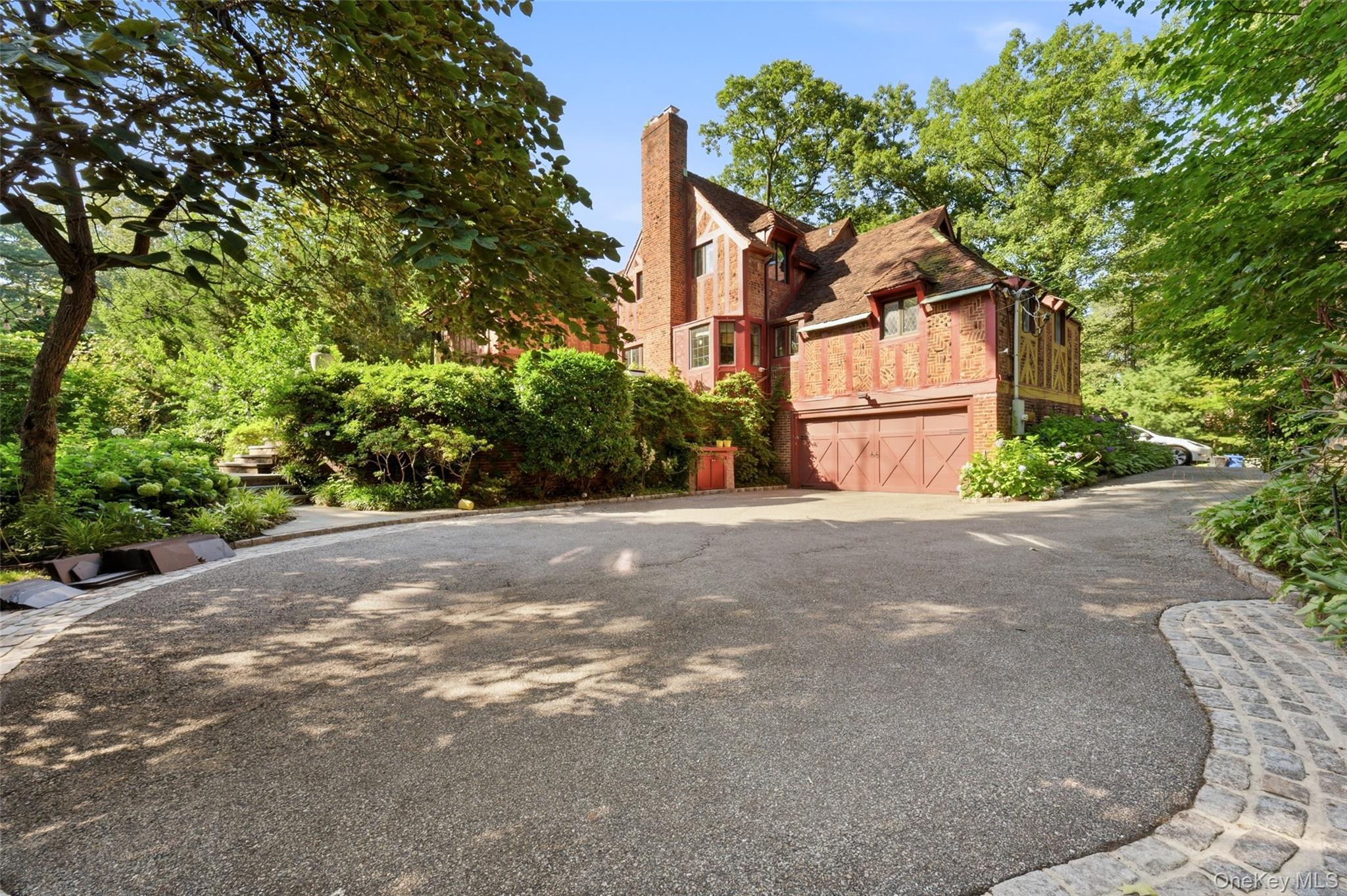 Single Family Wensley Drive Nassau County, NY 11020, MLS-1038087-11