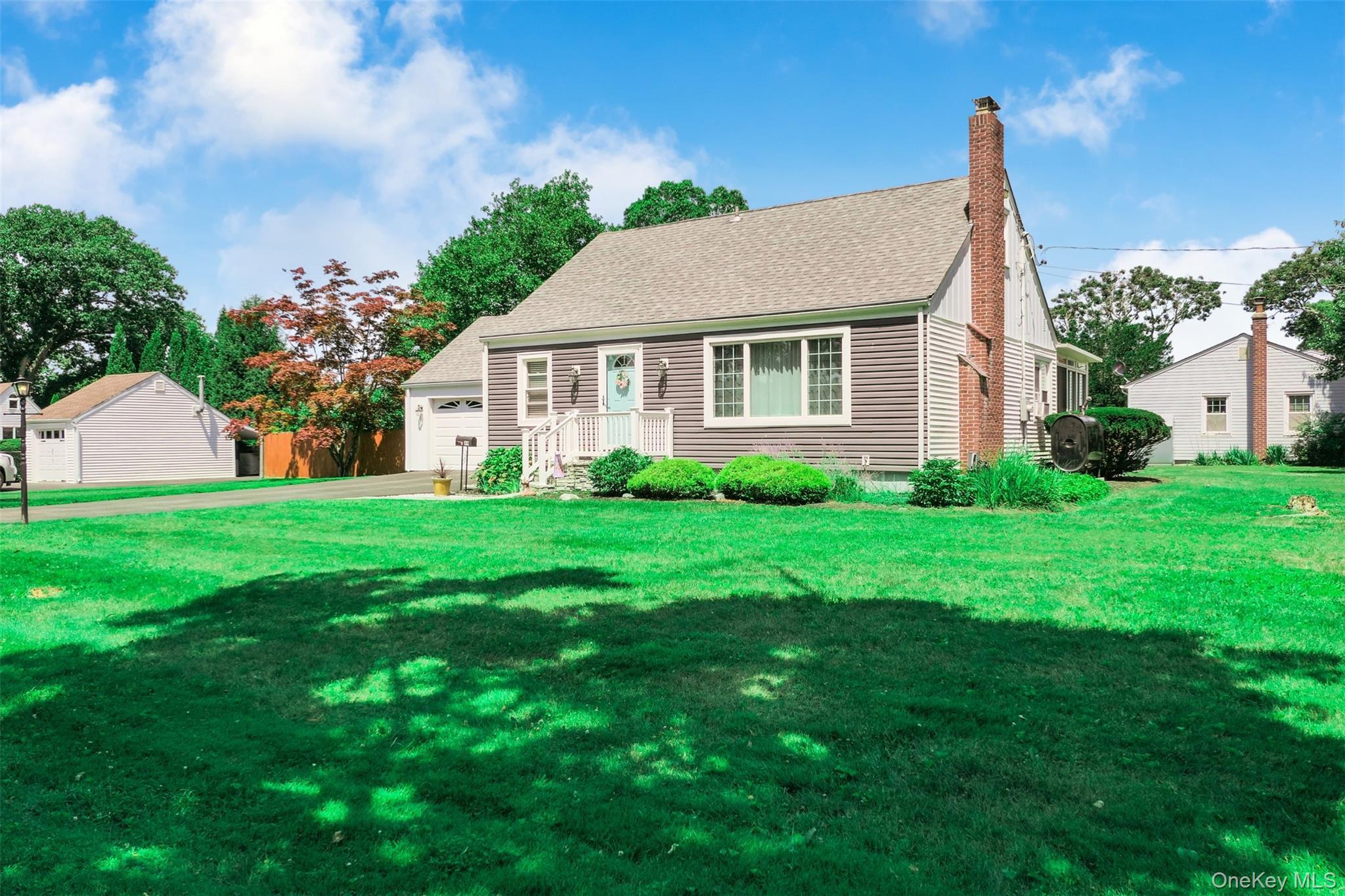 Single Family Regent Street Suffolk County, NY 11772, MLS-1038098-3