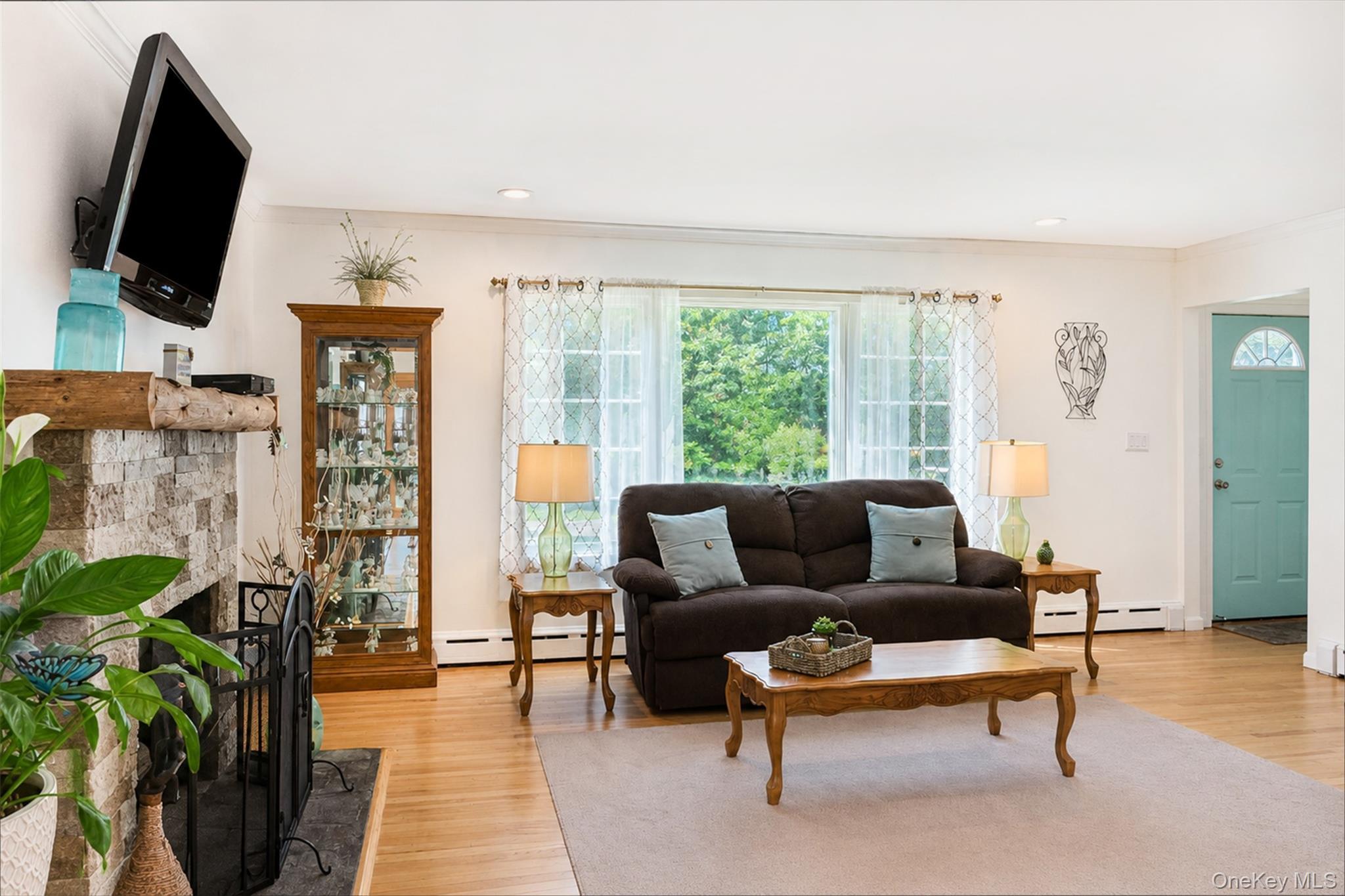 Single Family Regent Street Suffolk County, NY 11772, MLS-1038098-5