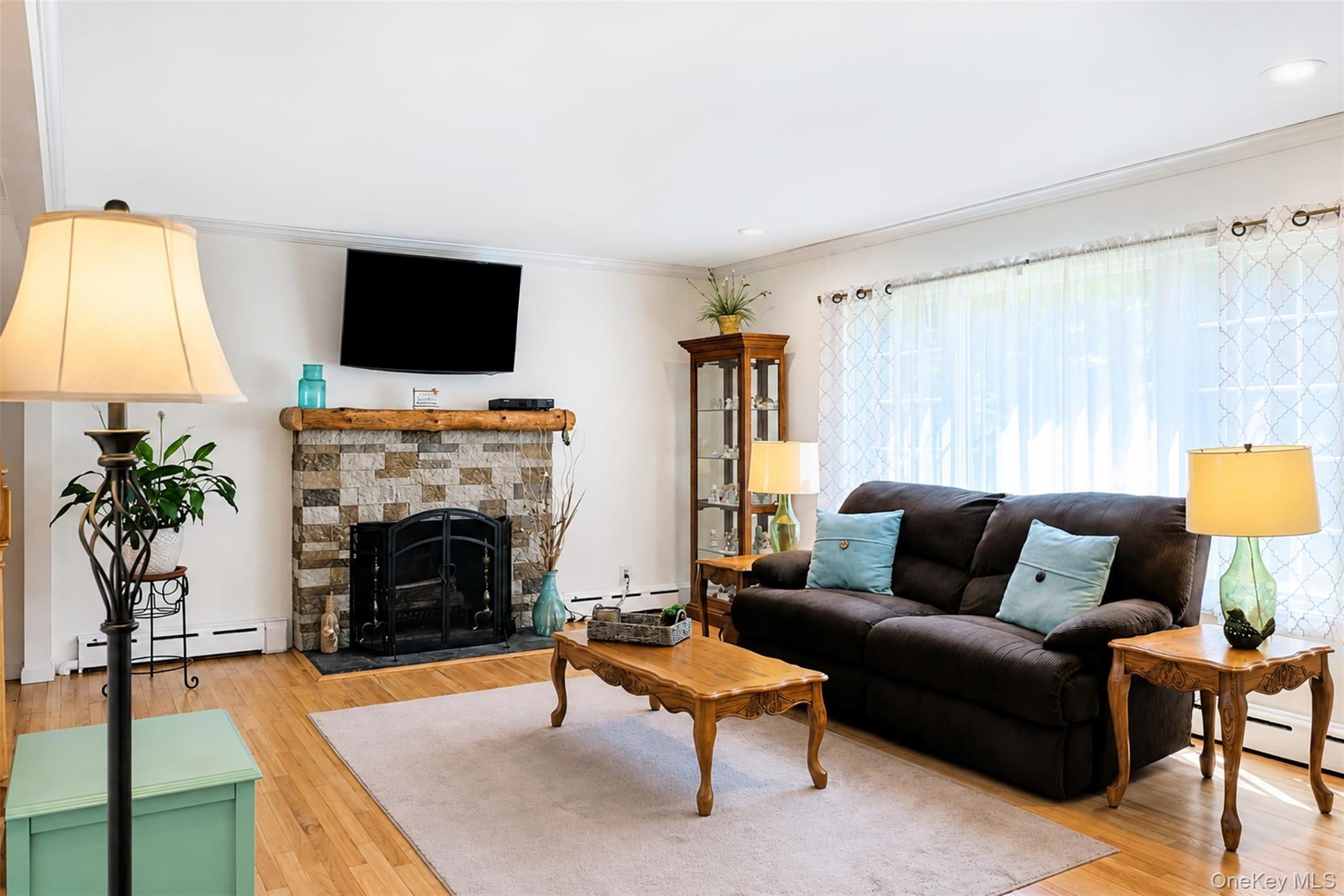 Single Family Regent Street Suffolk County, NY 11772, MLS-1038098-7