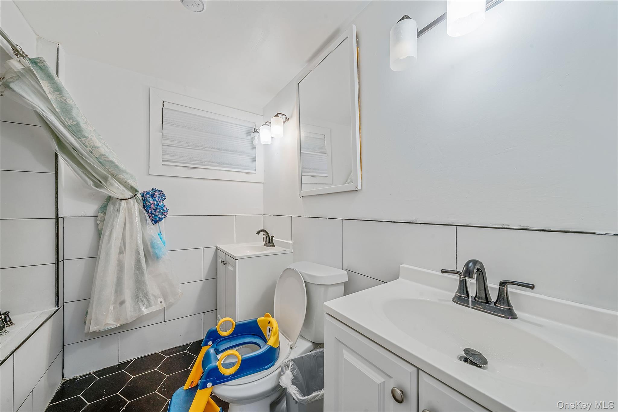 Single Family Glen Drive  Suffolk County, NY 11967, MLS-1038100-13
