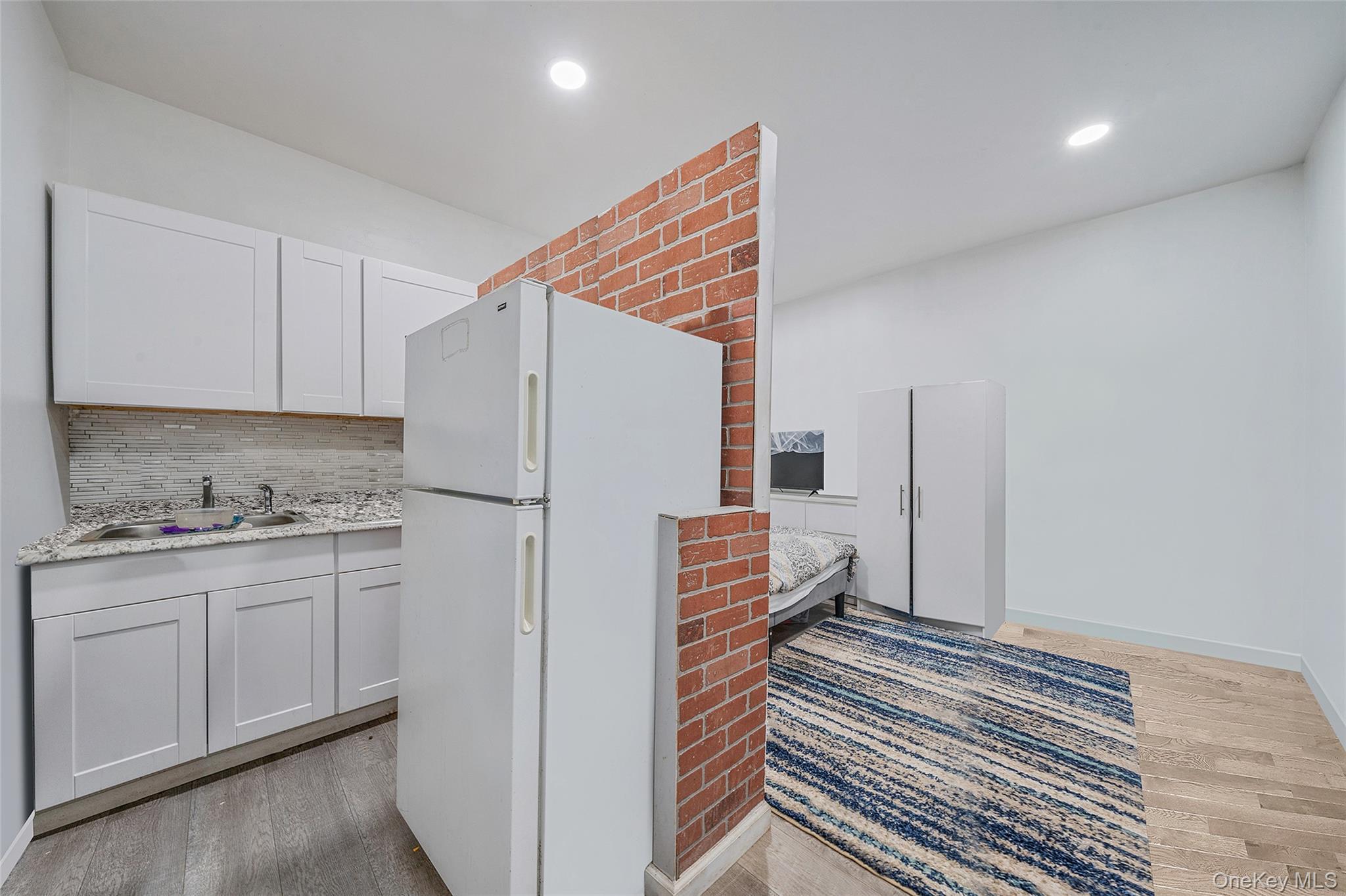 Single Family Glen Drive  Suffolk County, NY 11967, MLS-1038100-16