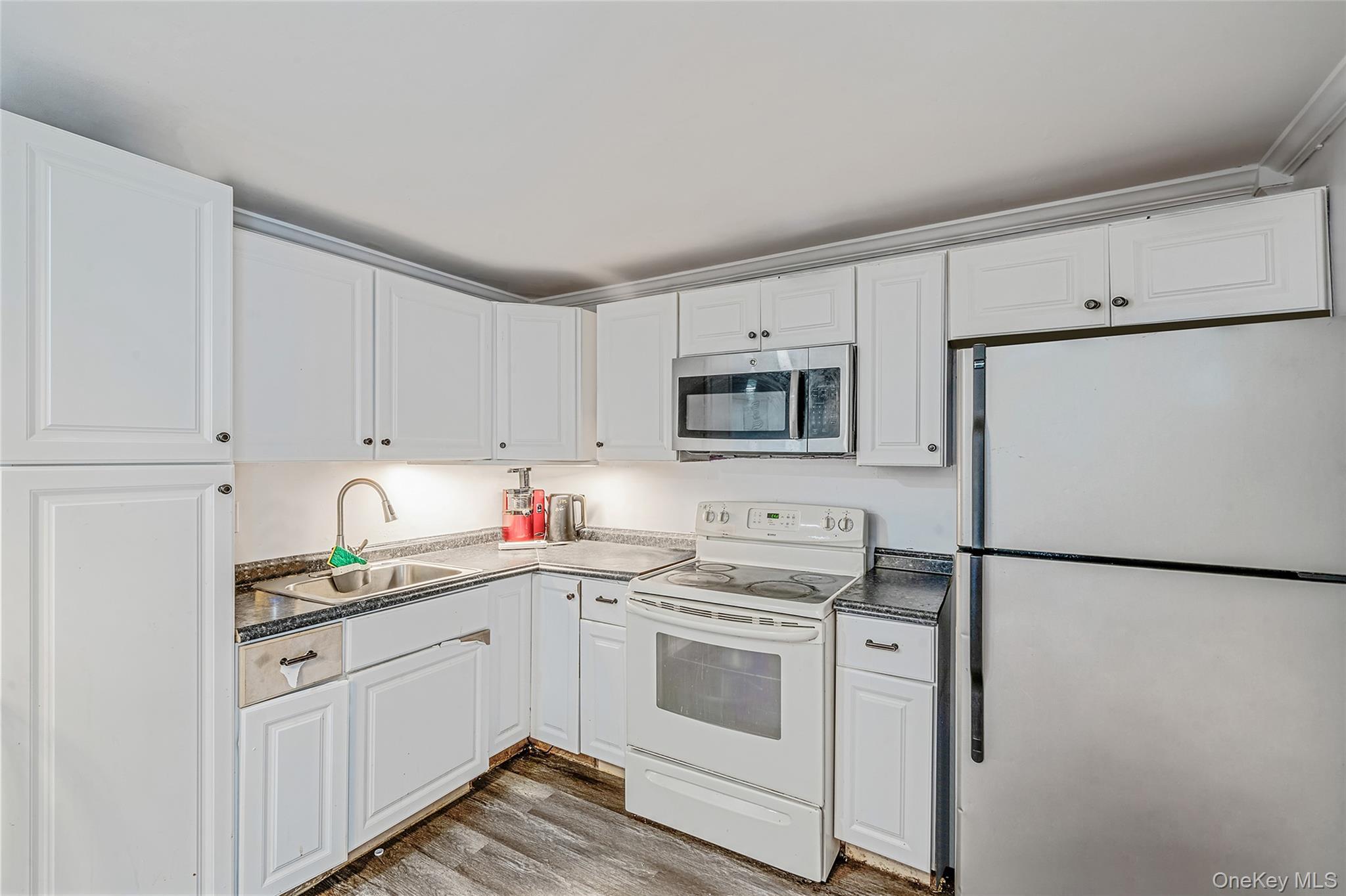 Single Family Glen Drive  Suffolk County, NY 11967, MLS-1038100-21