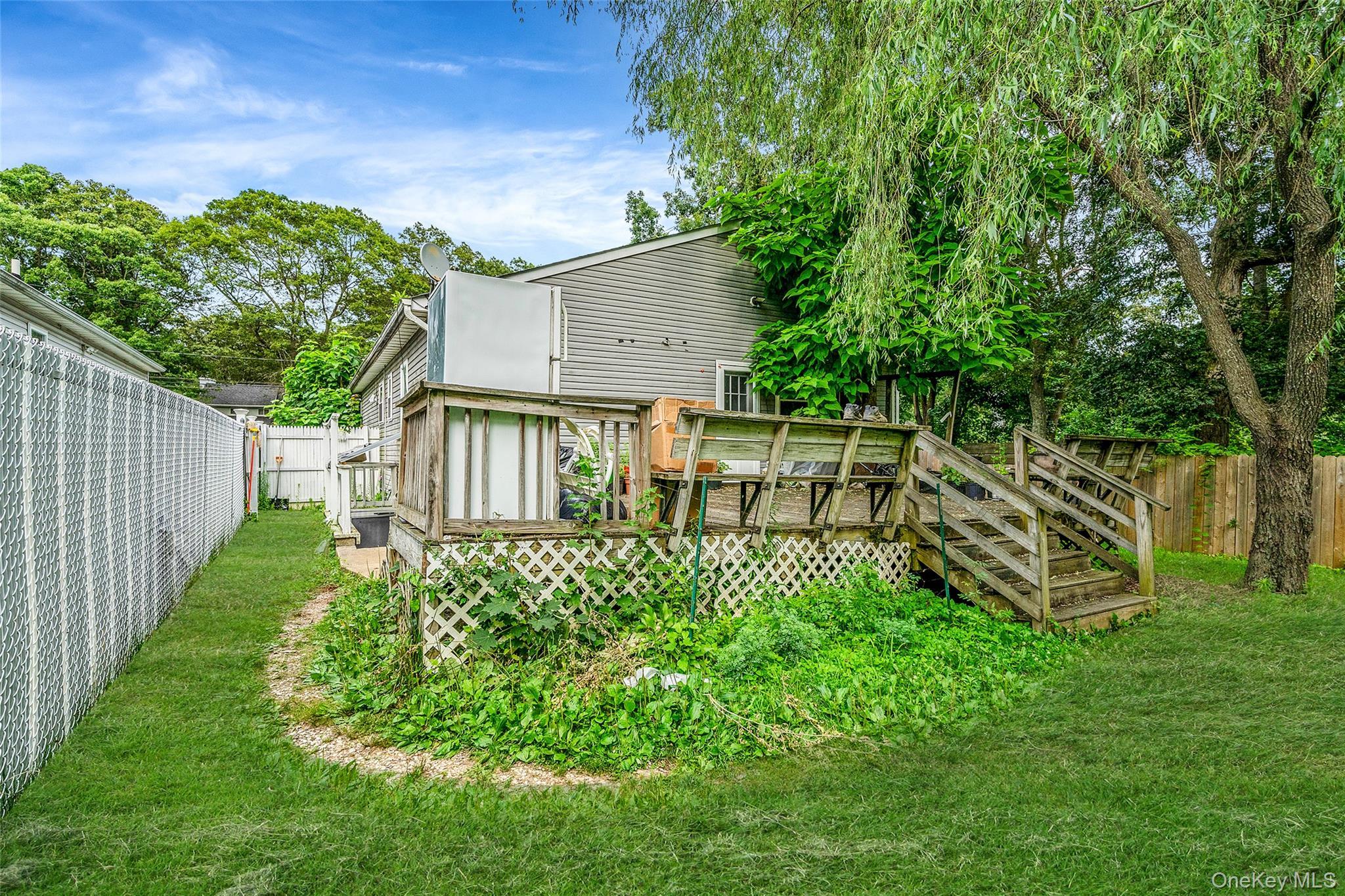Single Family Glen Drive  Suffolk County, NY 11967, MLS-1038100-26