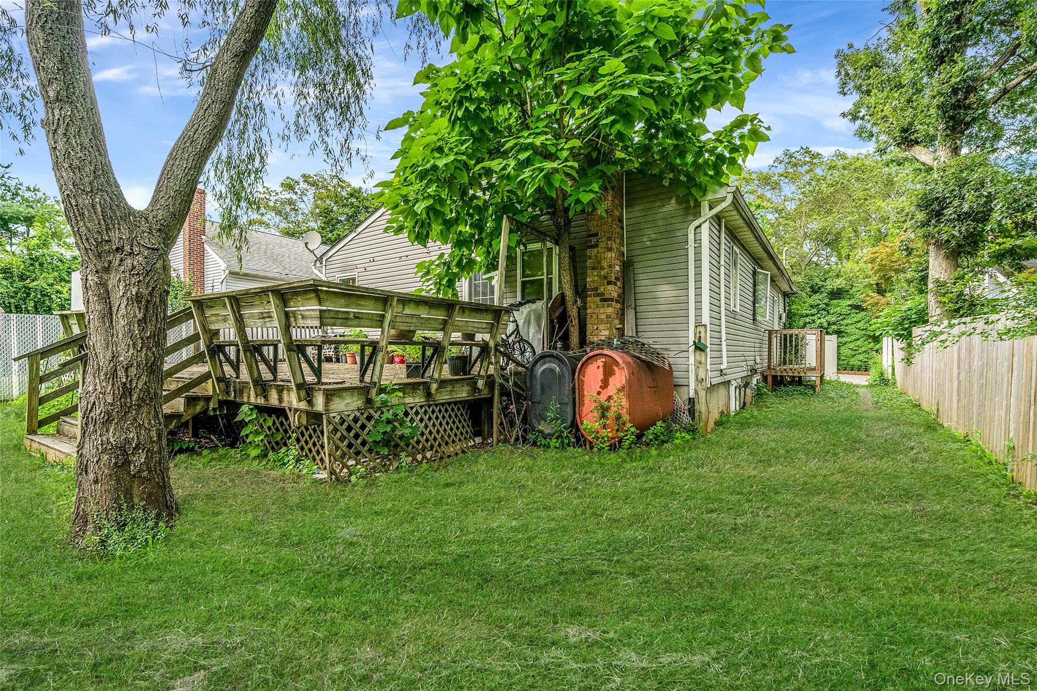 Single Family Glen Drive  Suffolk County, NY 11967, MLS-1038100-28