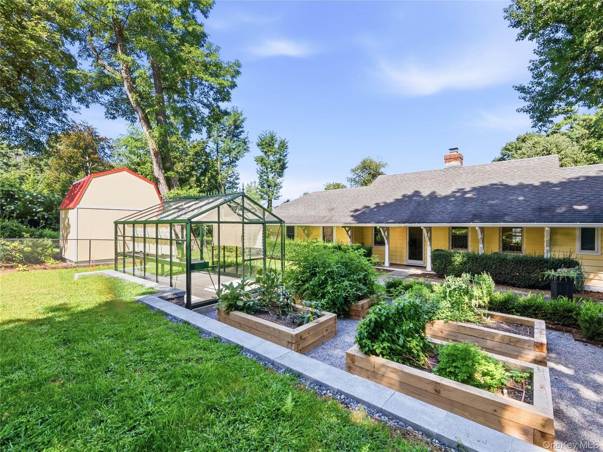 Single Family Cornwells Beach Road Nassau County, NY 11050, MLS-1038112-35