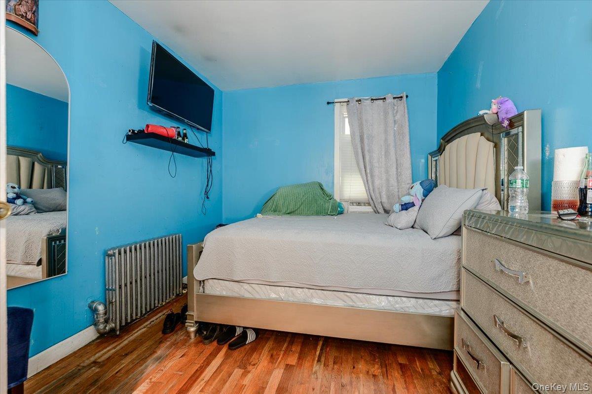Single Family Van Nest Avenue Bronx, NY 10462, MLS-1038113-7