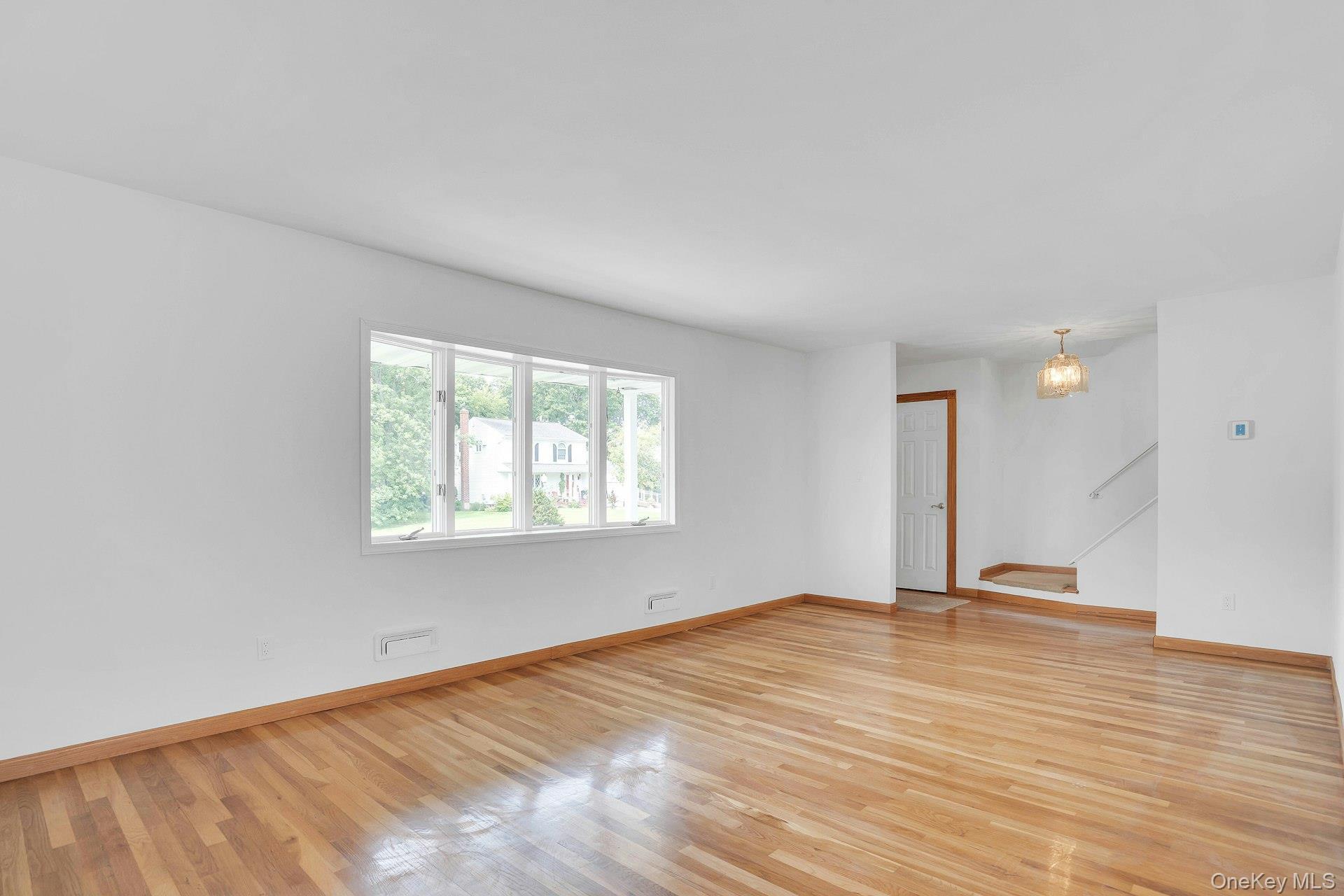 Single Family Tomkins Court Suffolk County, NY 11725, MLS-1038114-12
