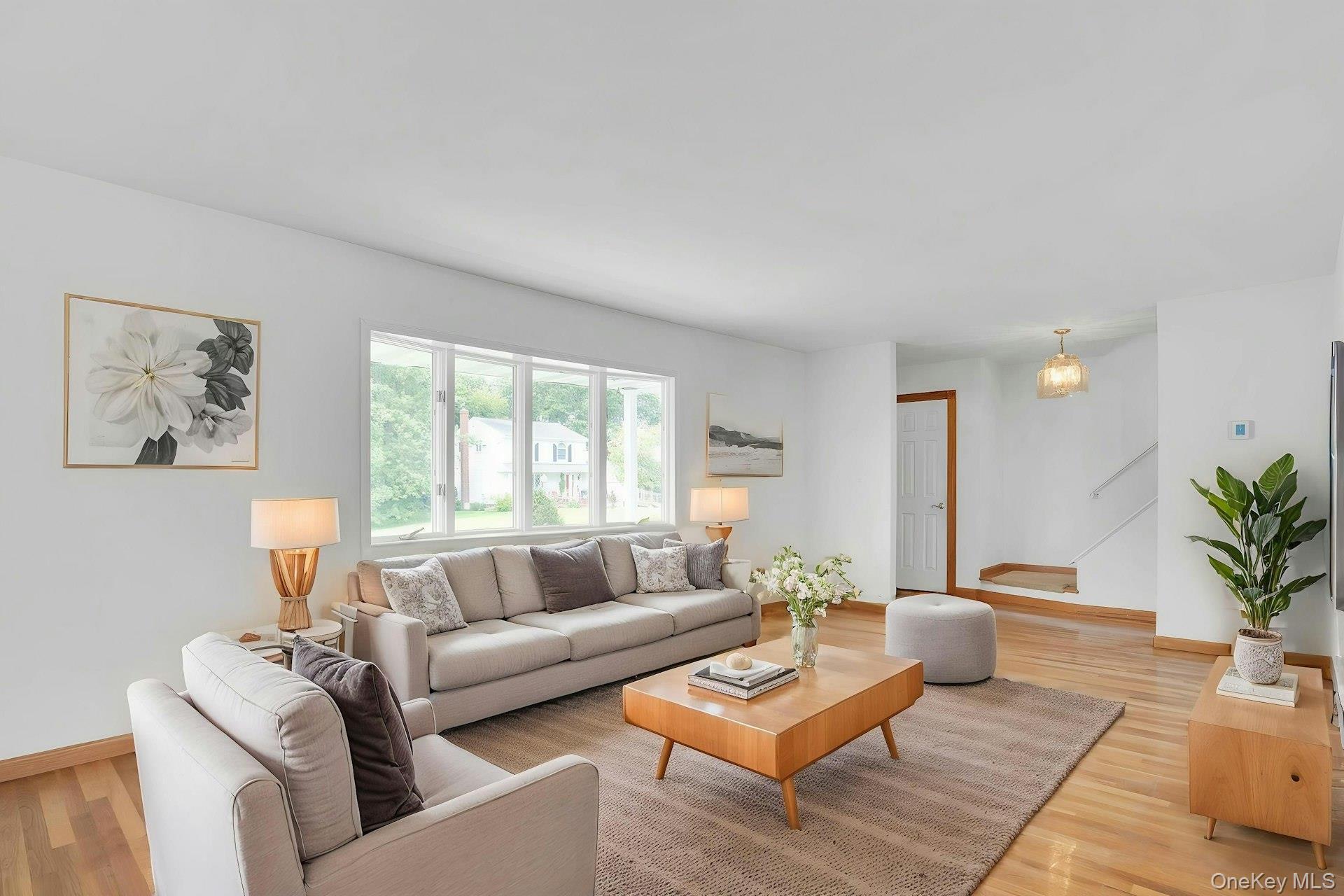 Single Family Tomkins Court Suffolk County, NY 11725, MLS-1038114-13
