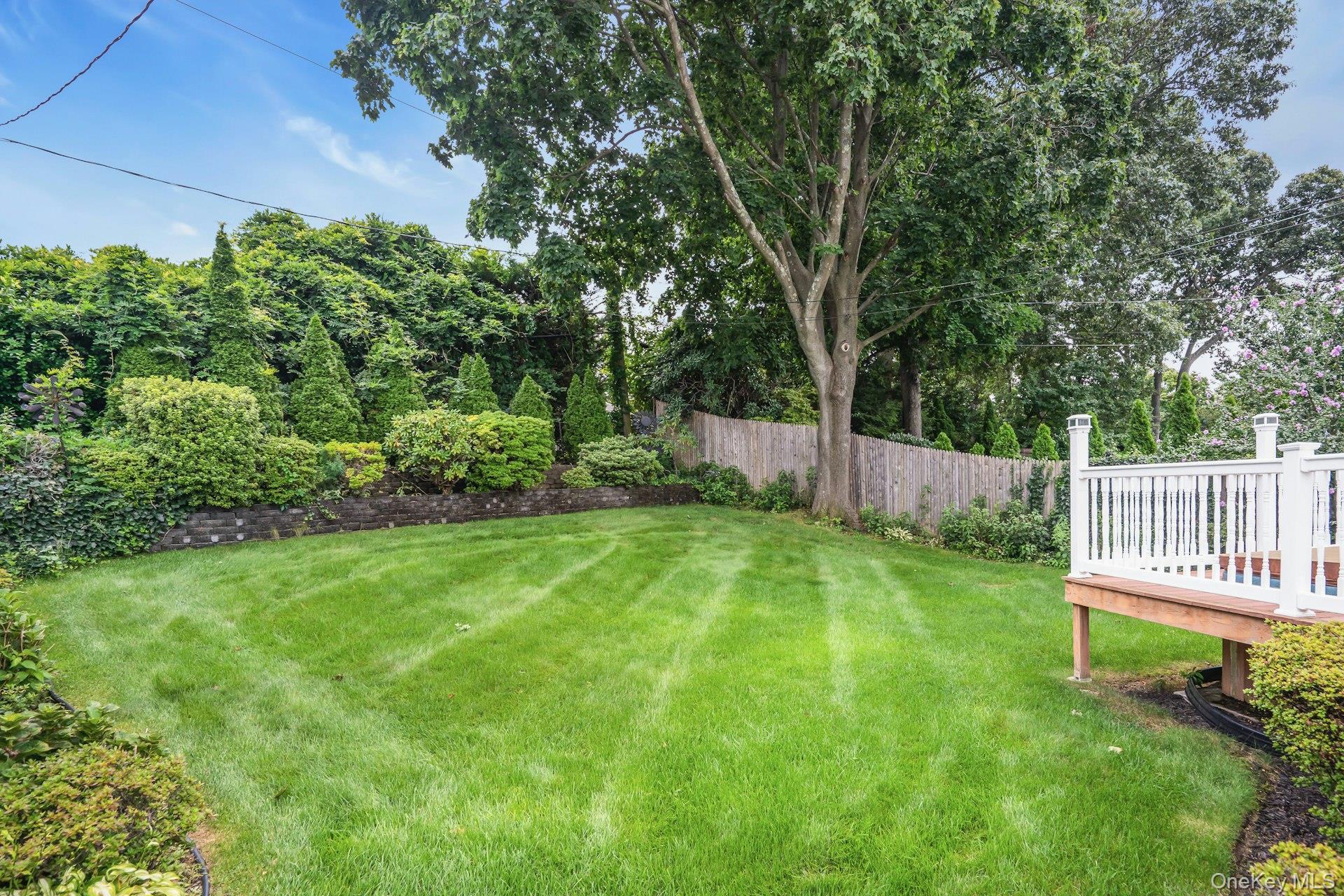 Single Family Tomkins Court Suffolk County, NY 11725, MLS-1038114-47