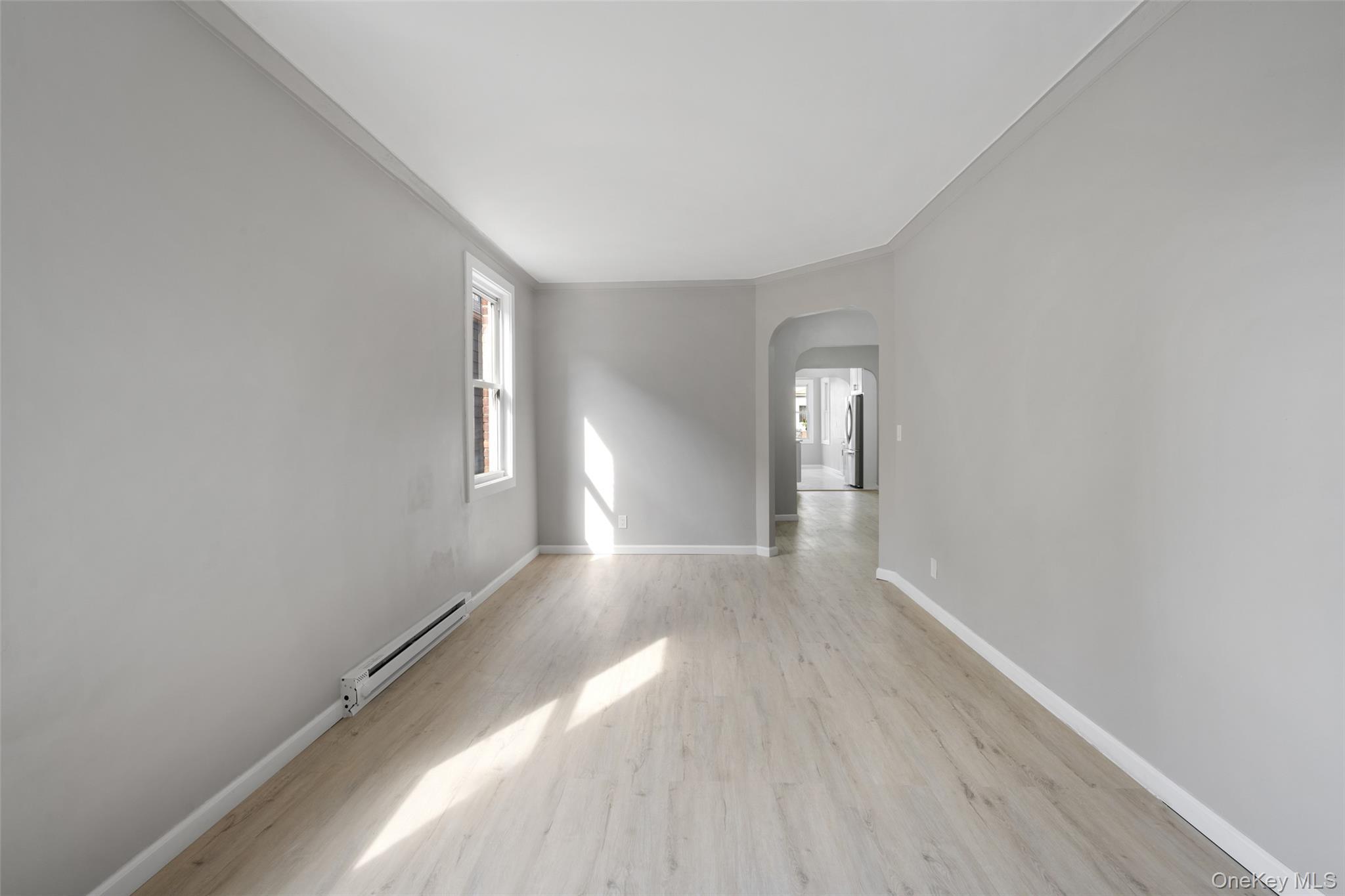 Single Family Amundson Avenue Bronx, NY 10466, MLS-1038117-18