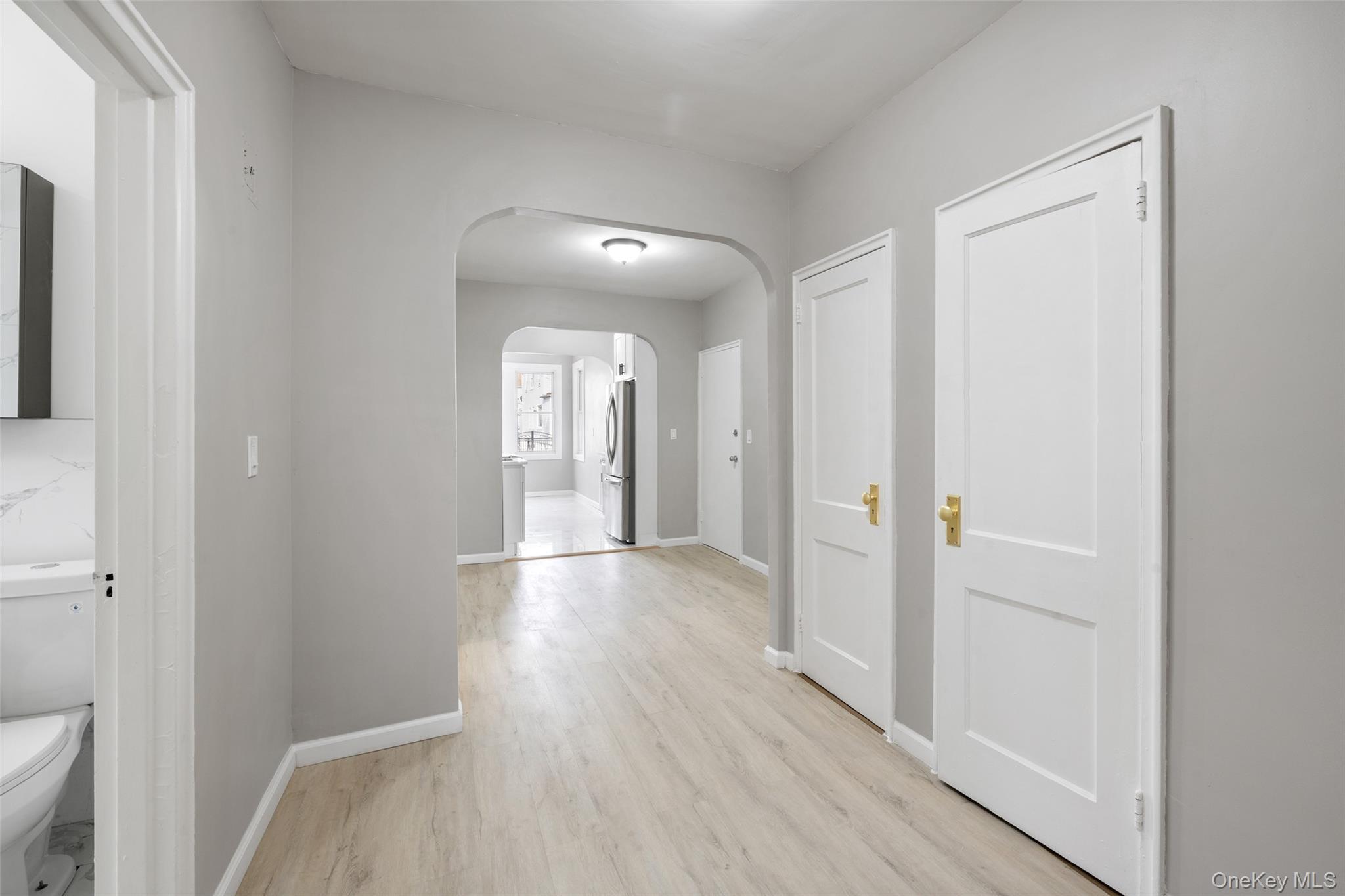 Single Family Amundson Avenue Bronx, NY 10466, MLS-1038117-19