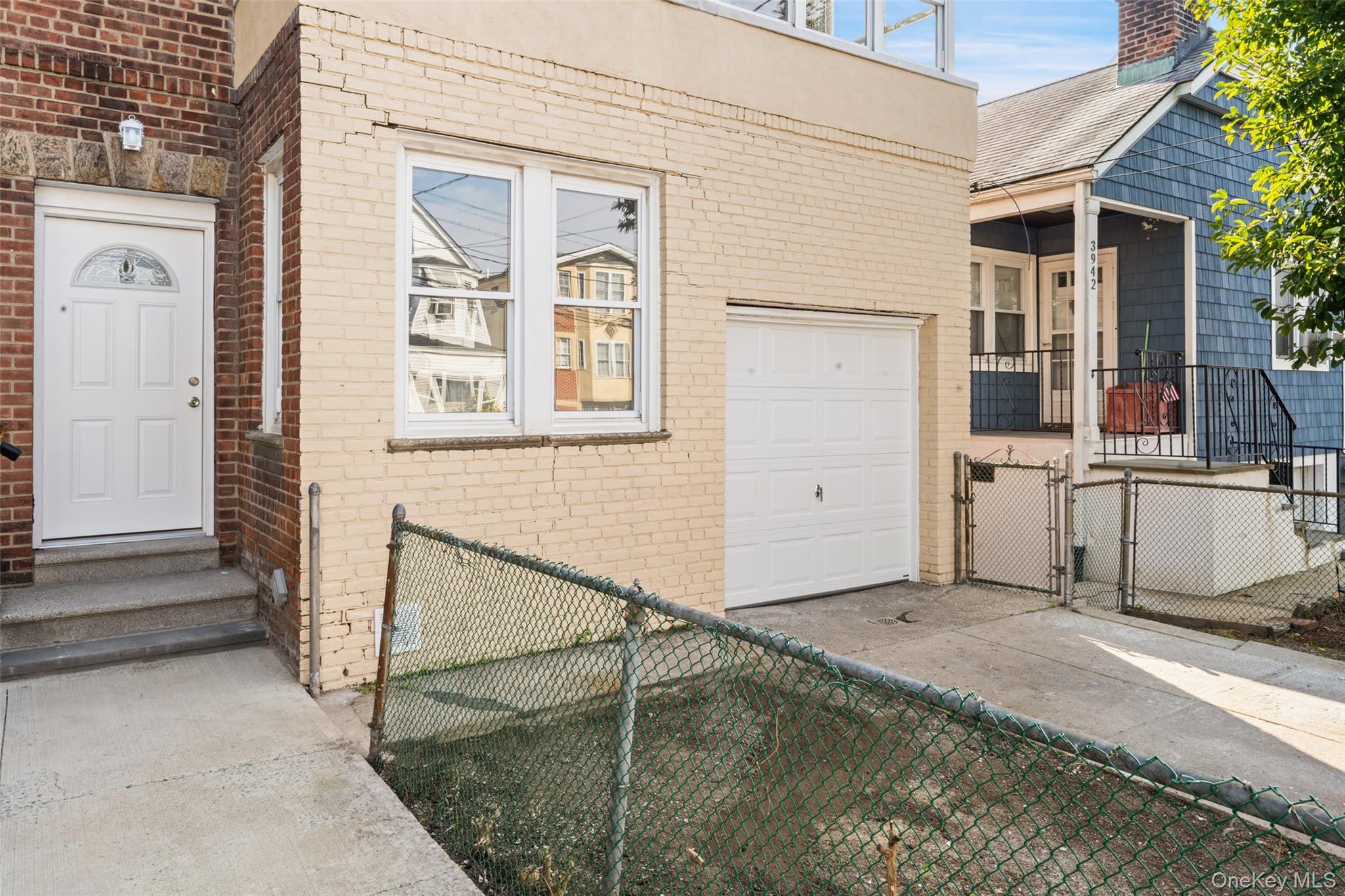 Single Family Amundson Avenue Bronx, NY 10466, MLS-1038117-2