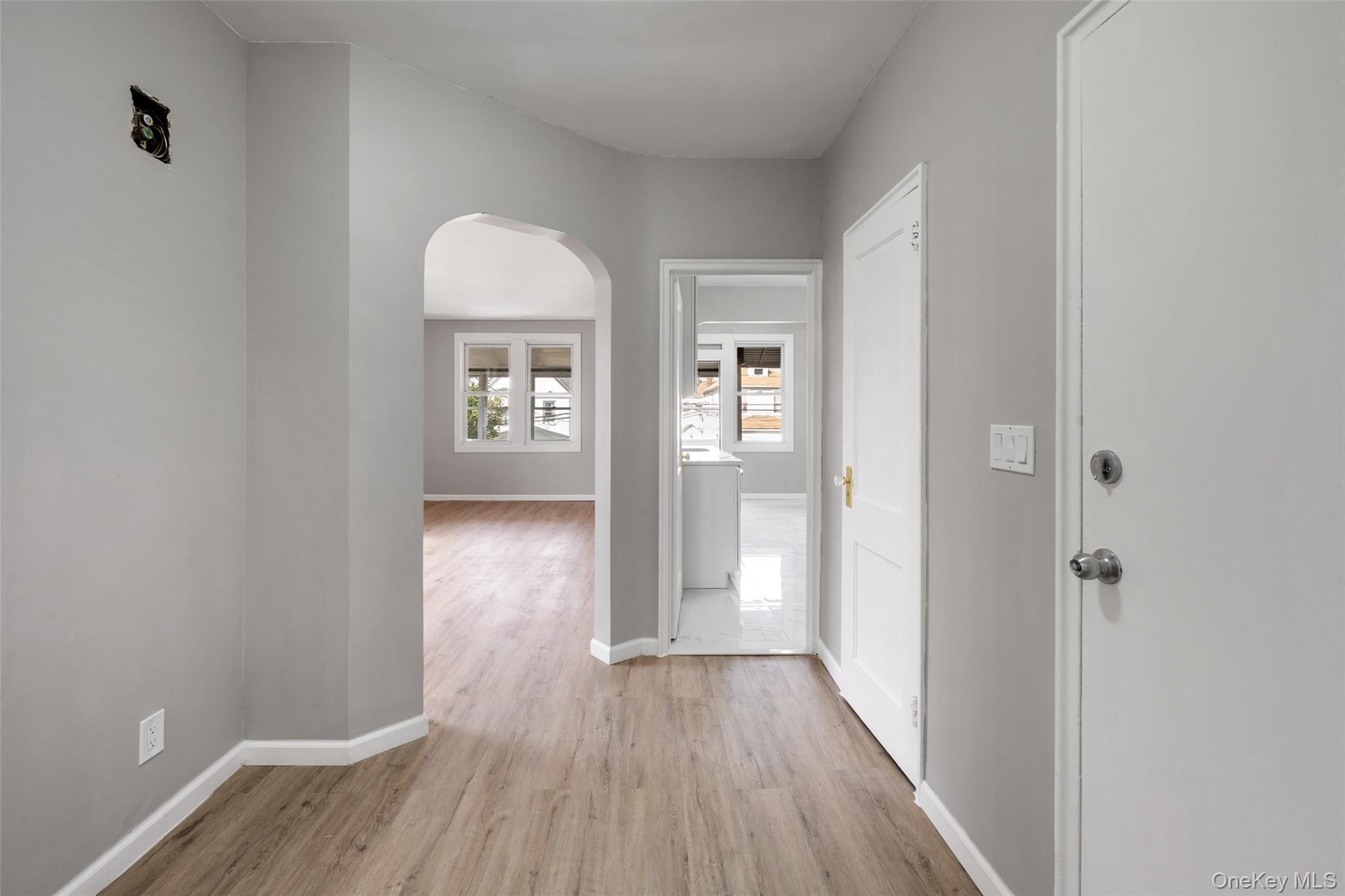 Single Family Amundson Avenue Bronx, NY 10466, MLS-1038117-20