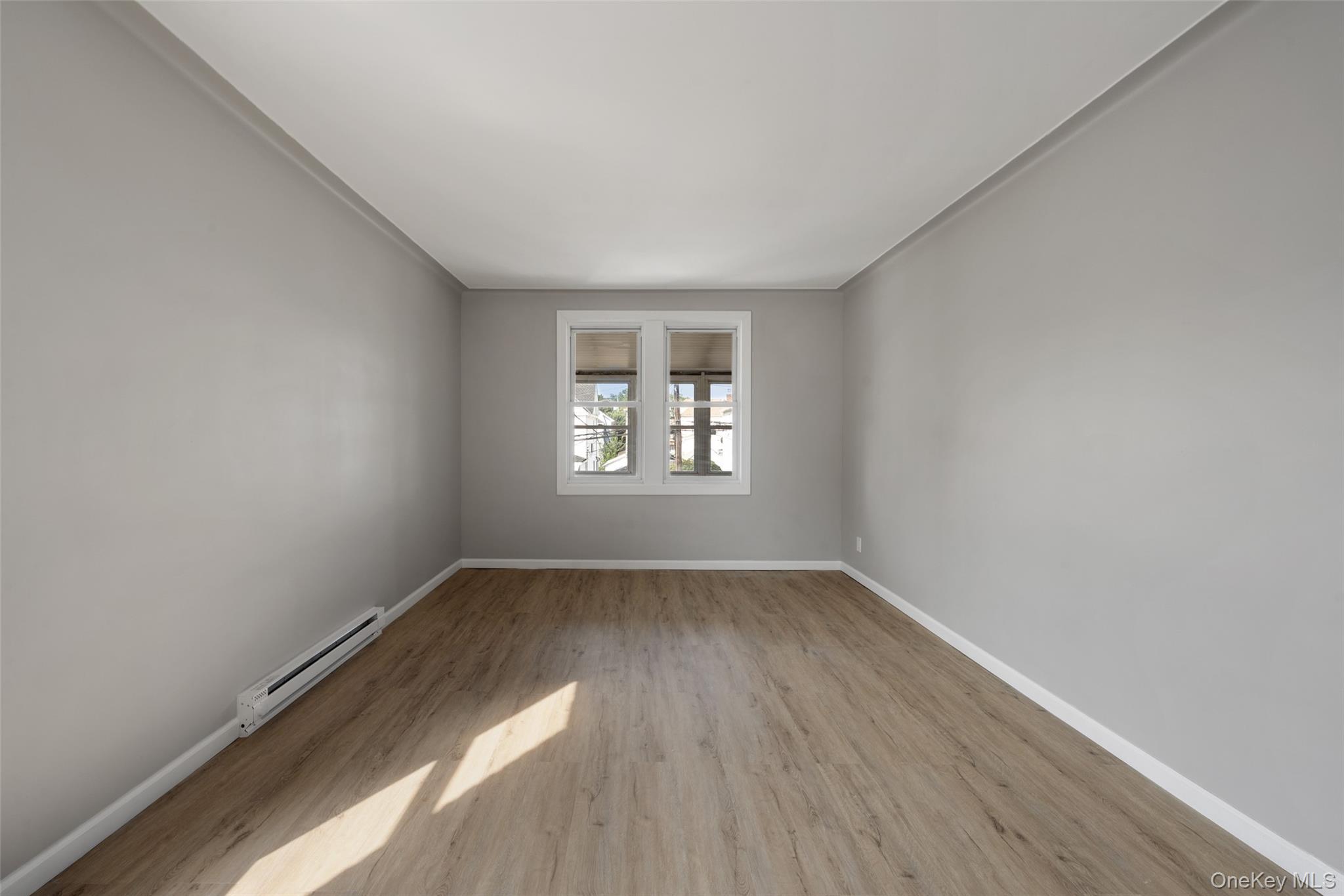 Single Family Amundson Avenue Bronx, NY 10466, MLS-1038117-22