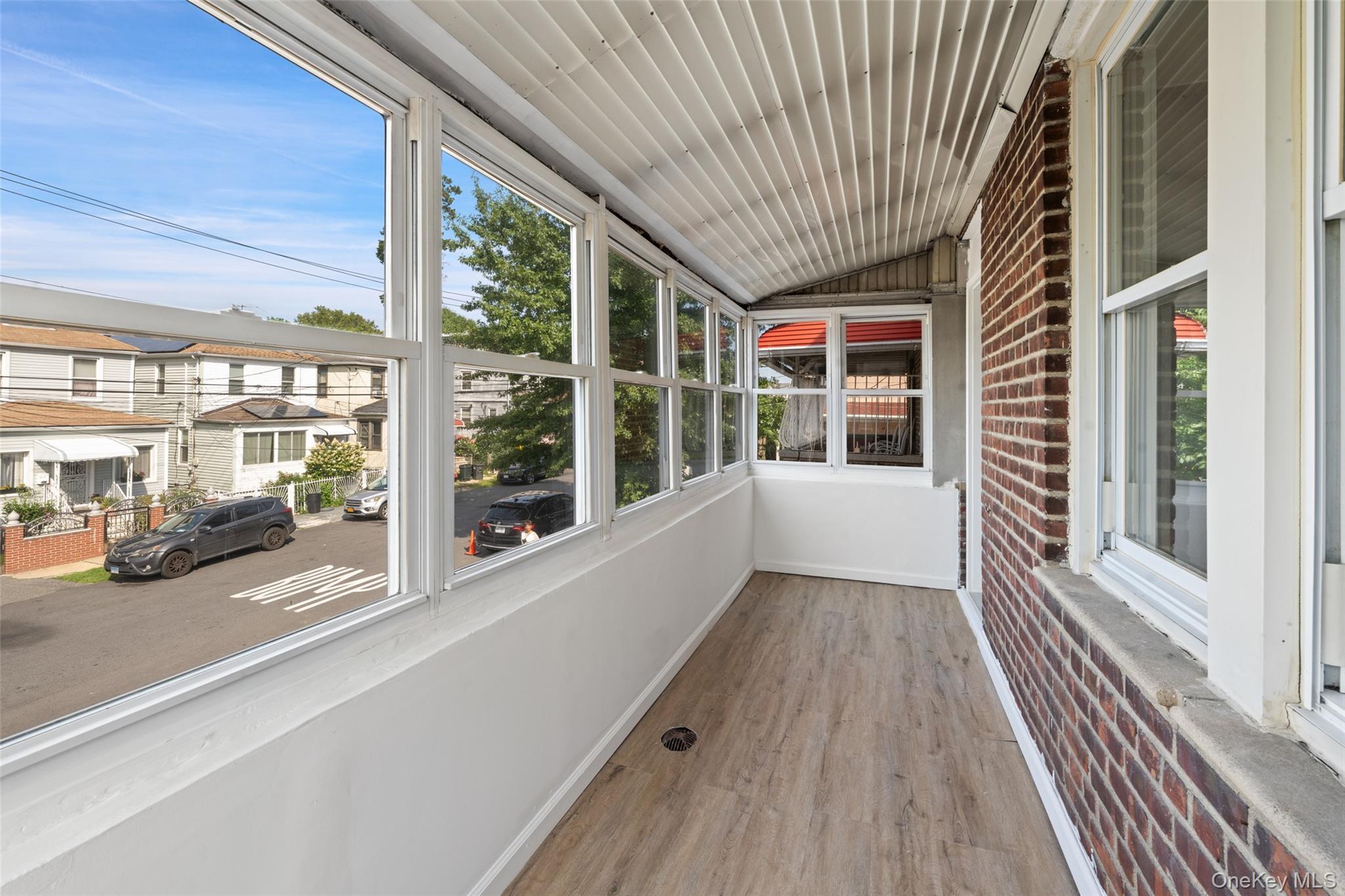 Single Family Amundson Avenue Bronx, NY 10466, MLS-1038117-27