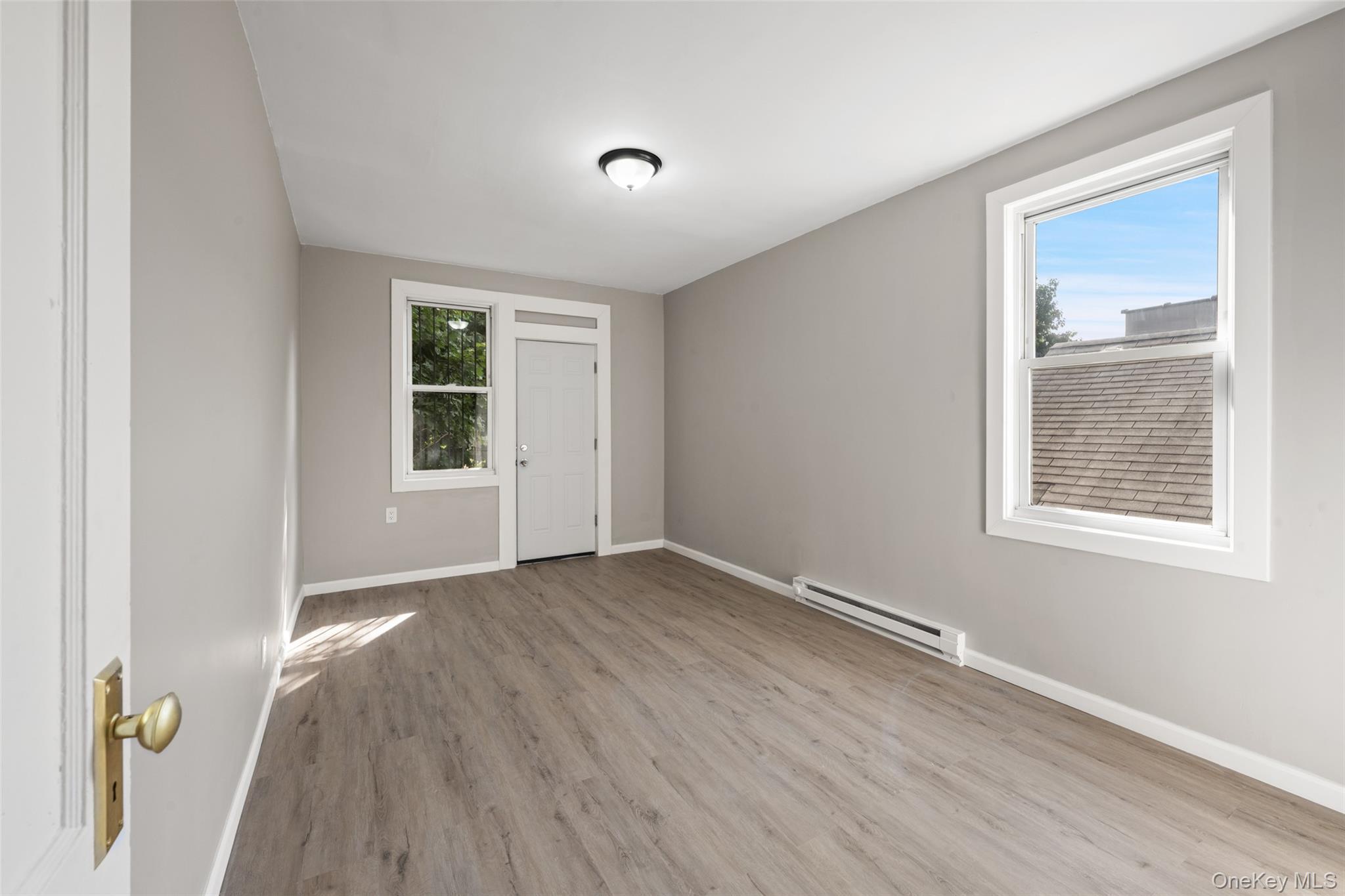 Single Family Amundson Avenue Bronx, NY 10466, MLS-1038117-28