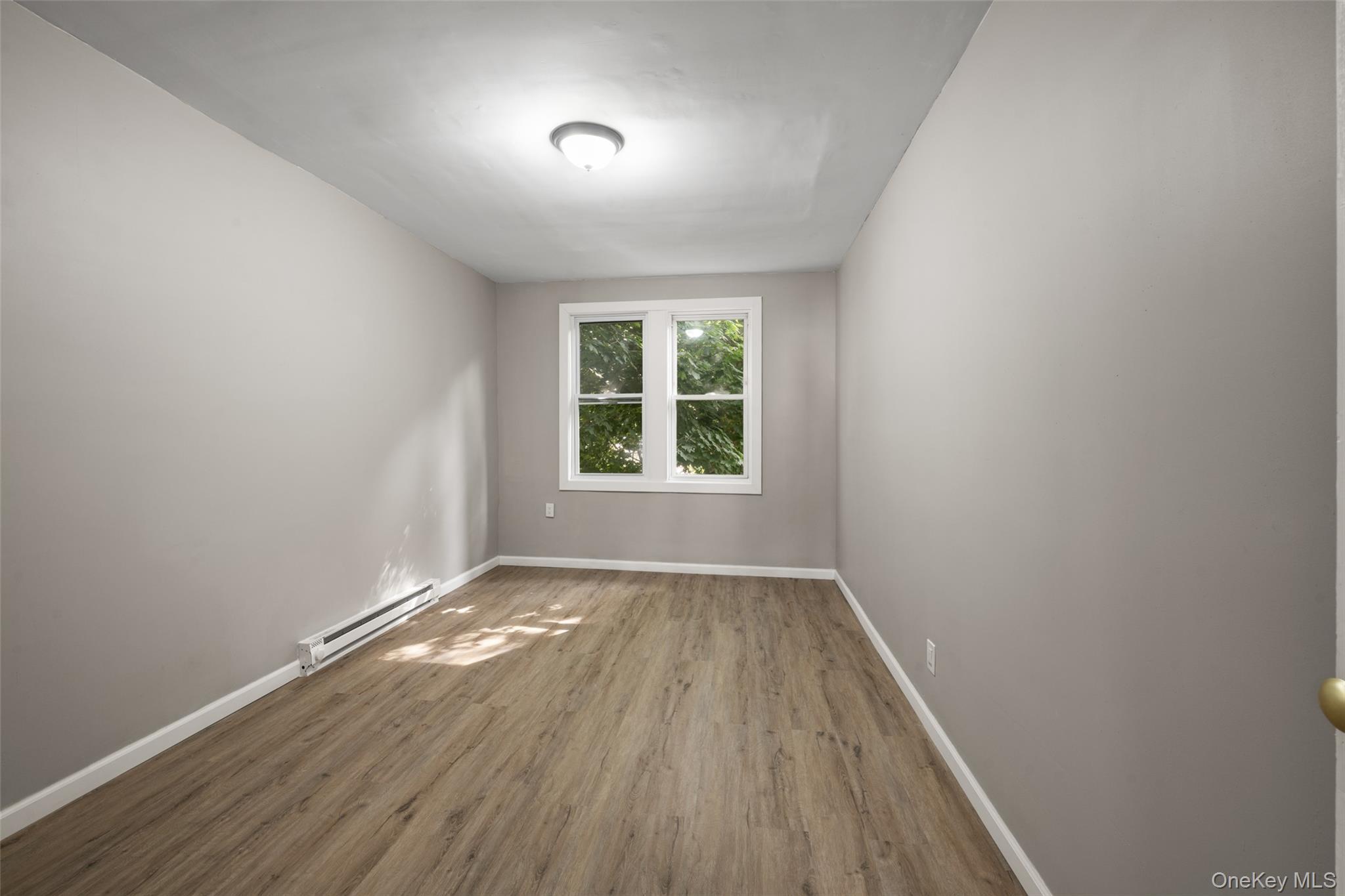 Single Family Amundson Avenue Bronx, NY 10466, MLS-1038117-29