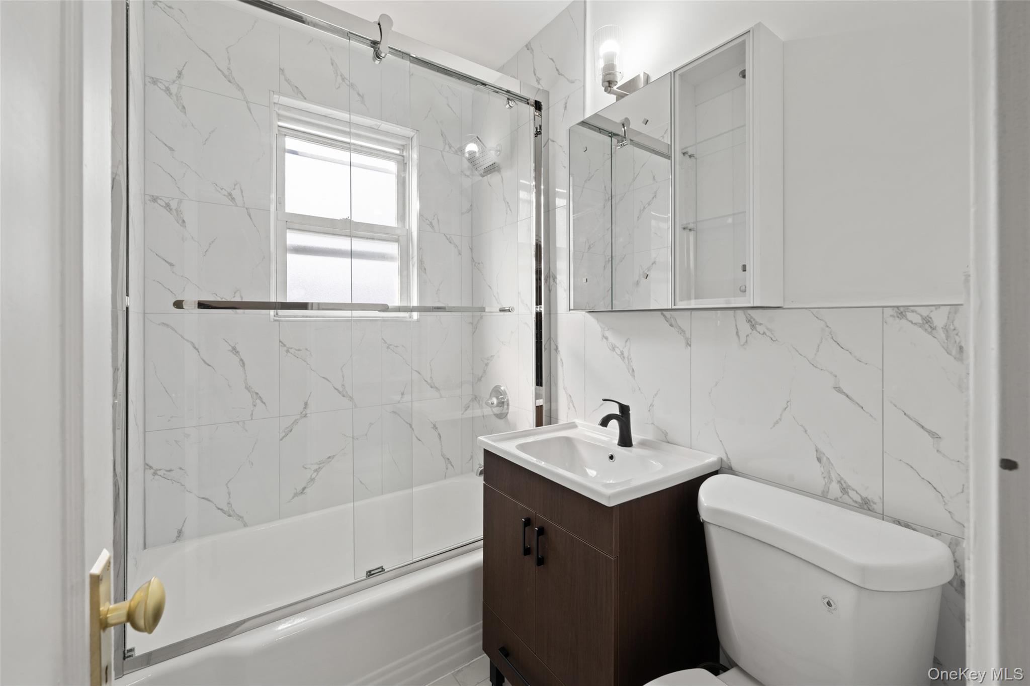 Single Family Amundson Avenue Bronx, NY 10466, MLS-1038117-30