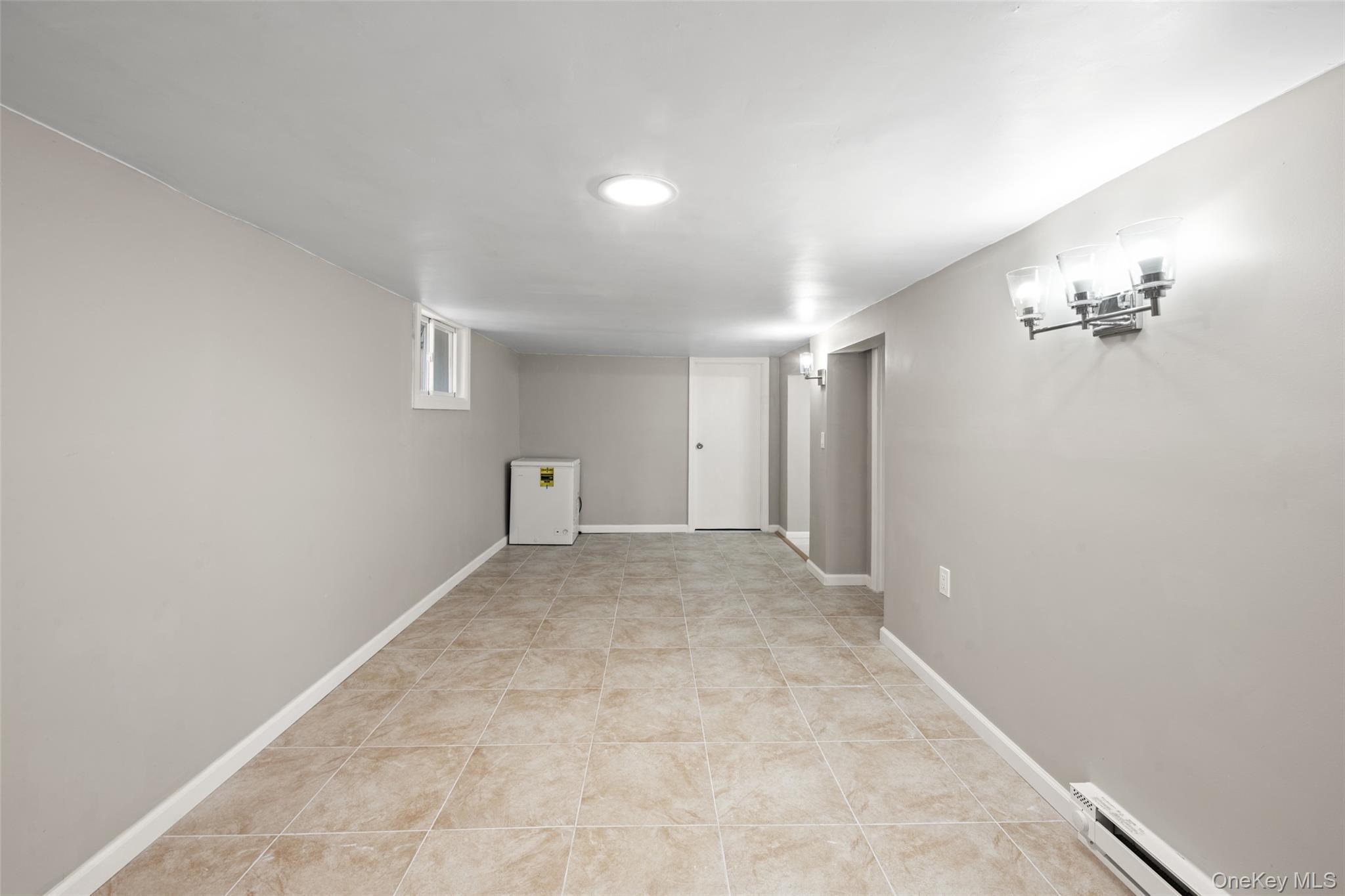 Single Family Amundson Avenue Bronx, NY 10466, MLS-1038117-33
