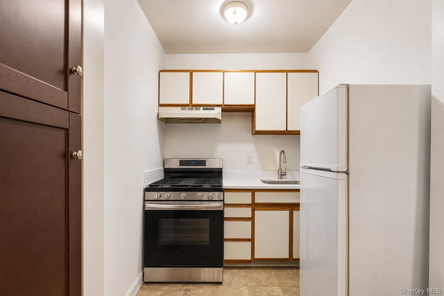 Single Family 74th Street  Queens, NY 11370, MLS-1038119-11