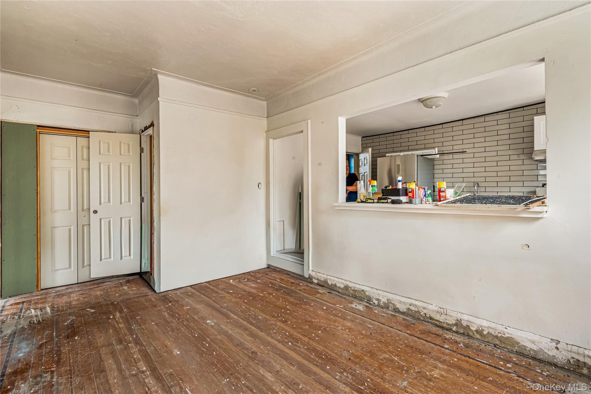 Single Family 74th Street  Queens, NY 11370, MLS-1038119-20