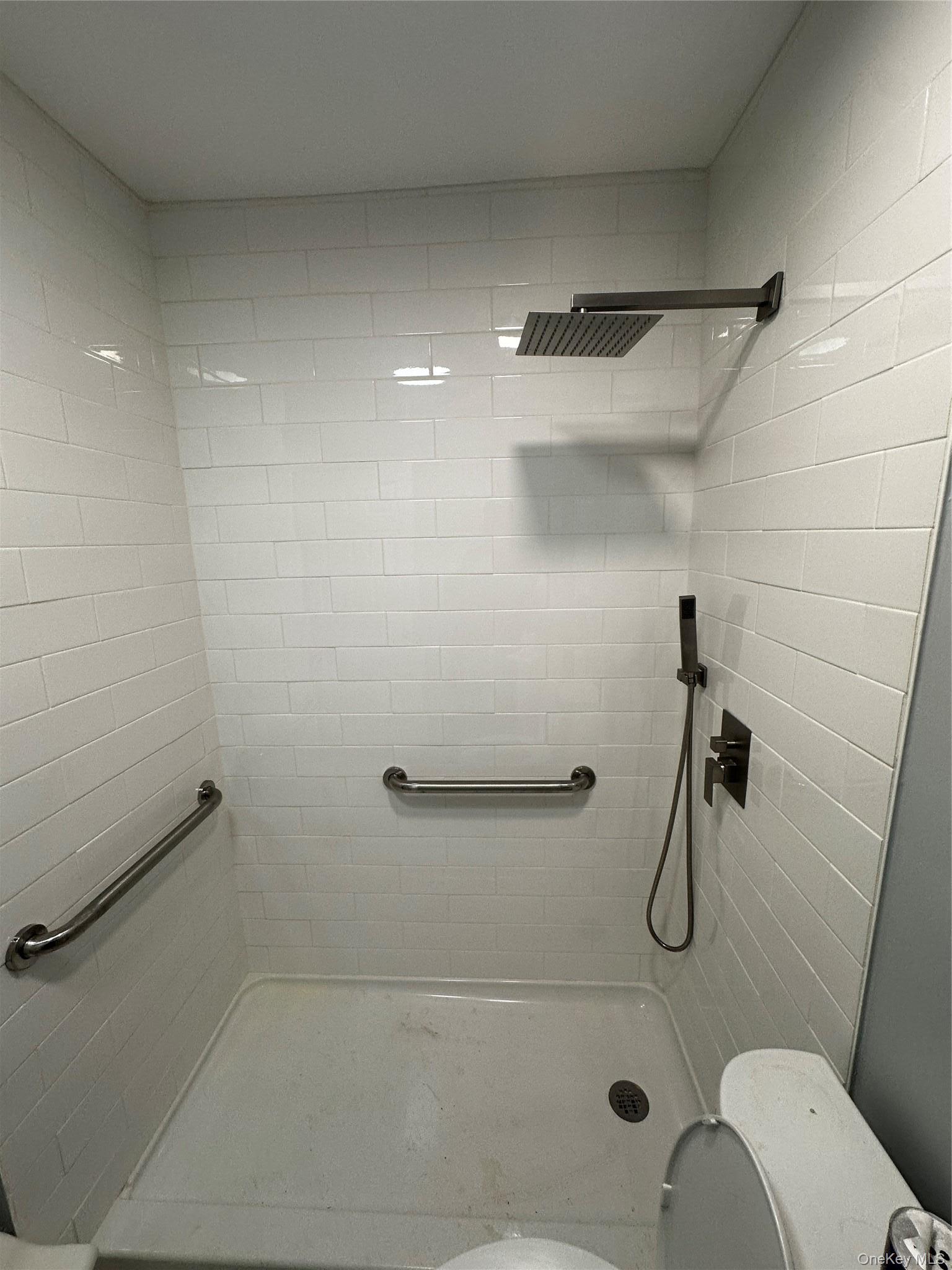 Single Family 211th Street  Queens, NY 11429, MLS-1038135-5
