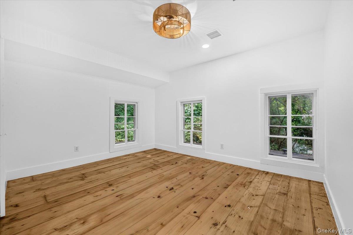 Single Family Main Street Nassau County, NY 11576, MLS-1038137-29