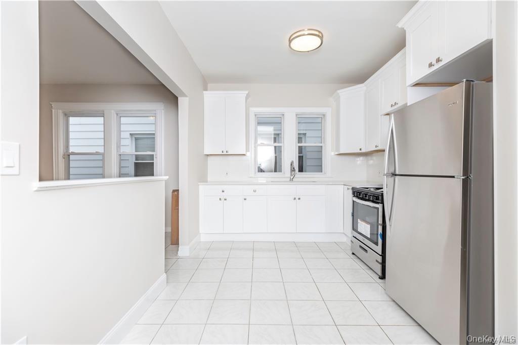 Single Family Tomlinson Avenue Bronx, NY 10461, MLS-1038138-6