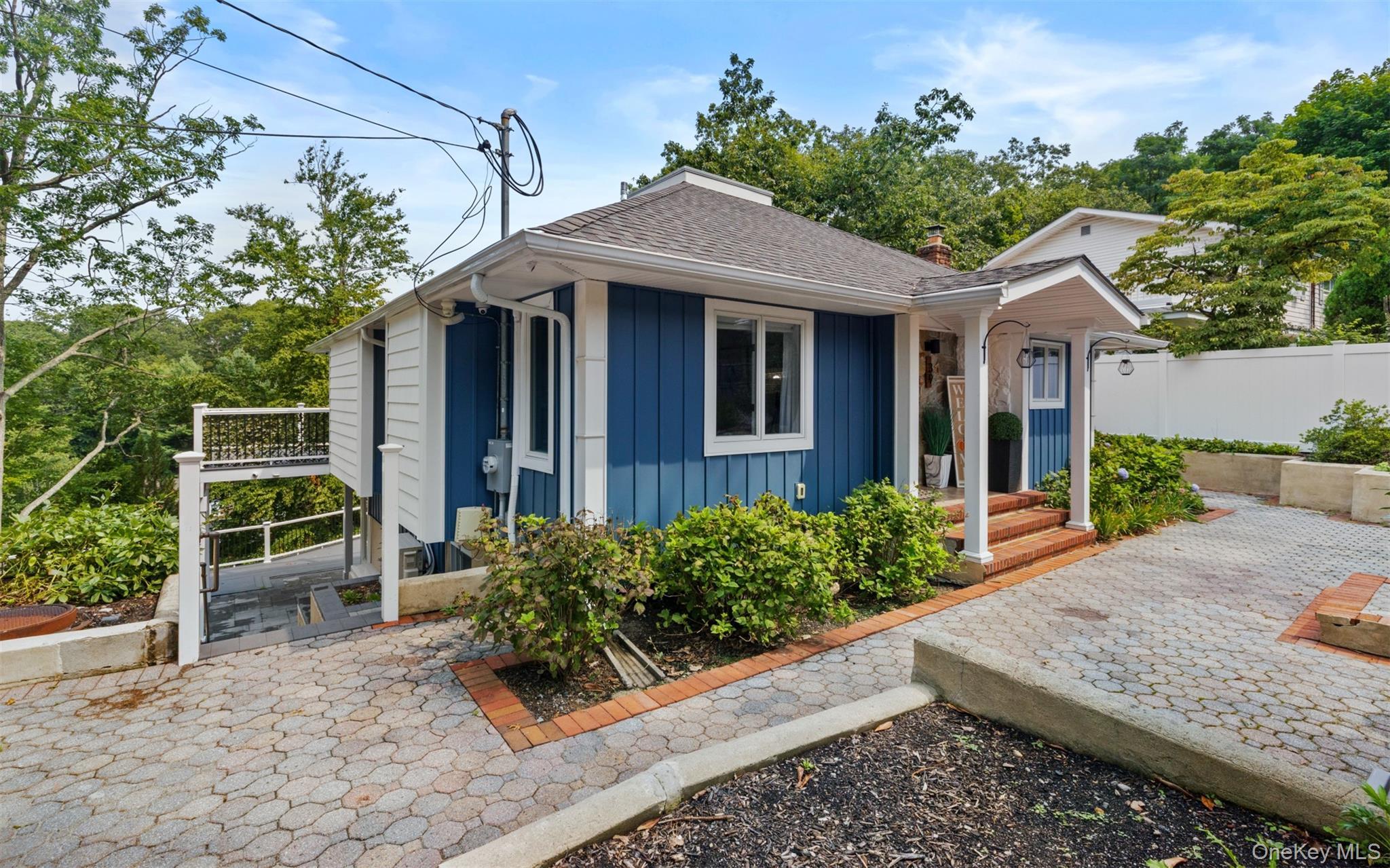 Single Family Potter Lane  Suffolk County, NY 11743, MLS-1038159-2