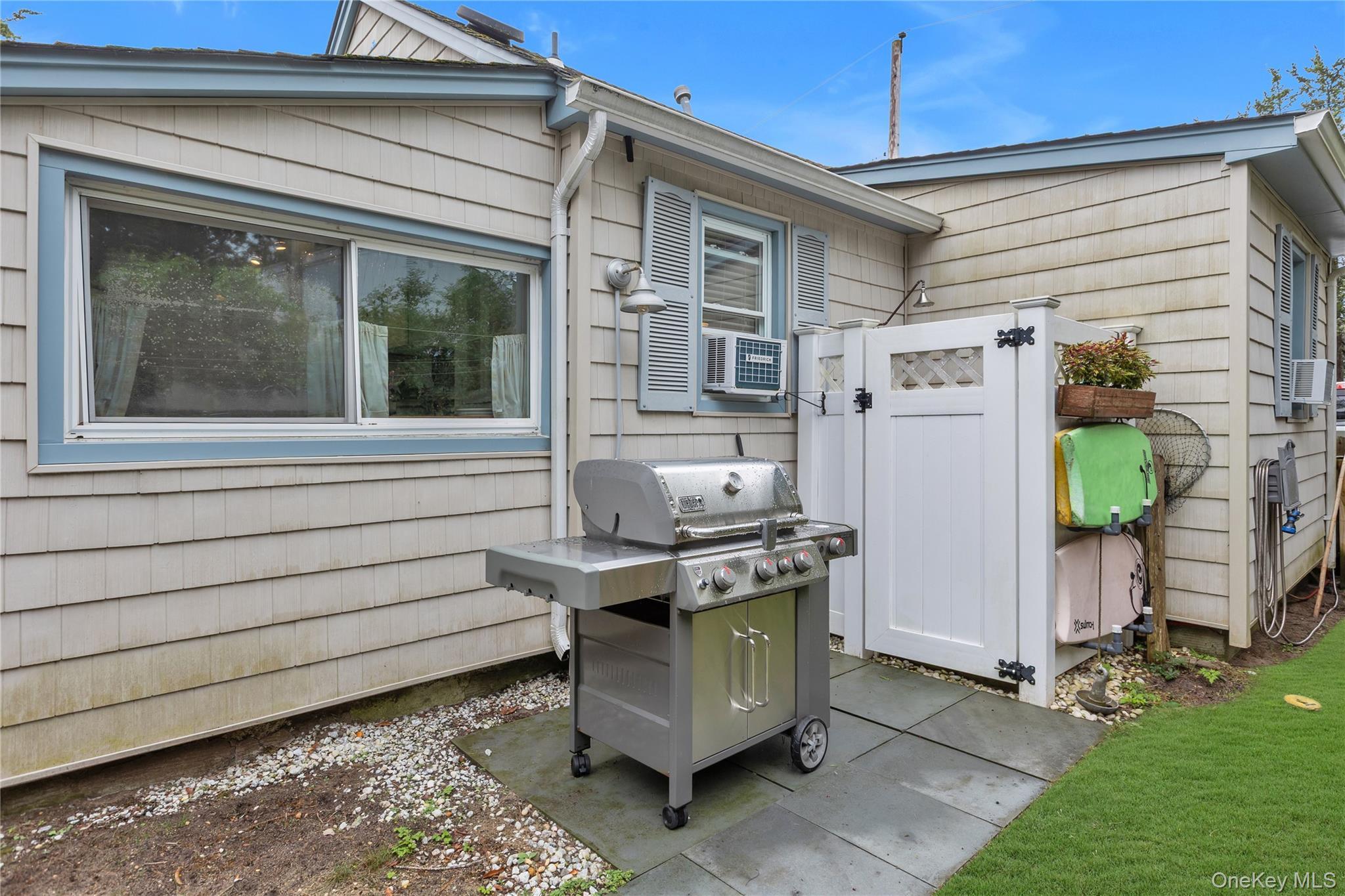 Single Family Mineola Court  Suffolk County, NY 11946, MLS-1038174-15